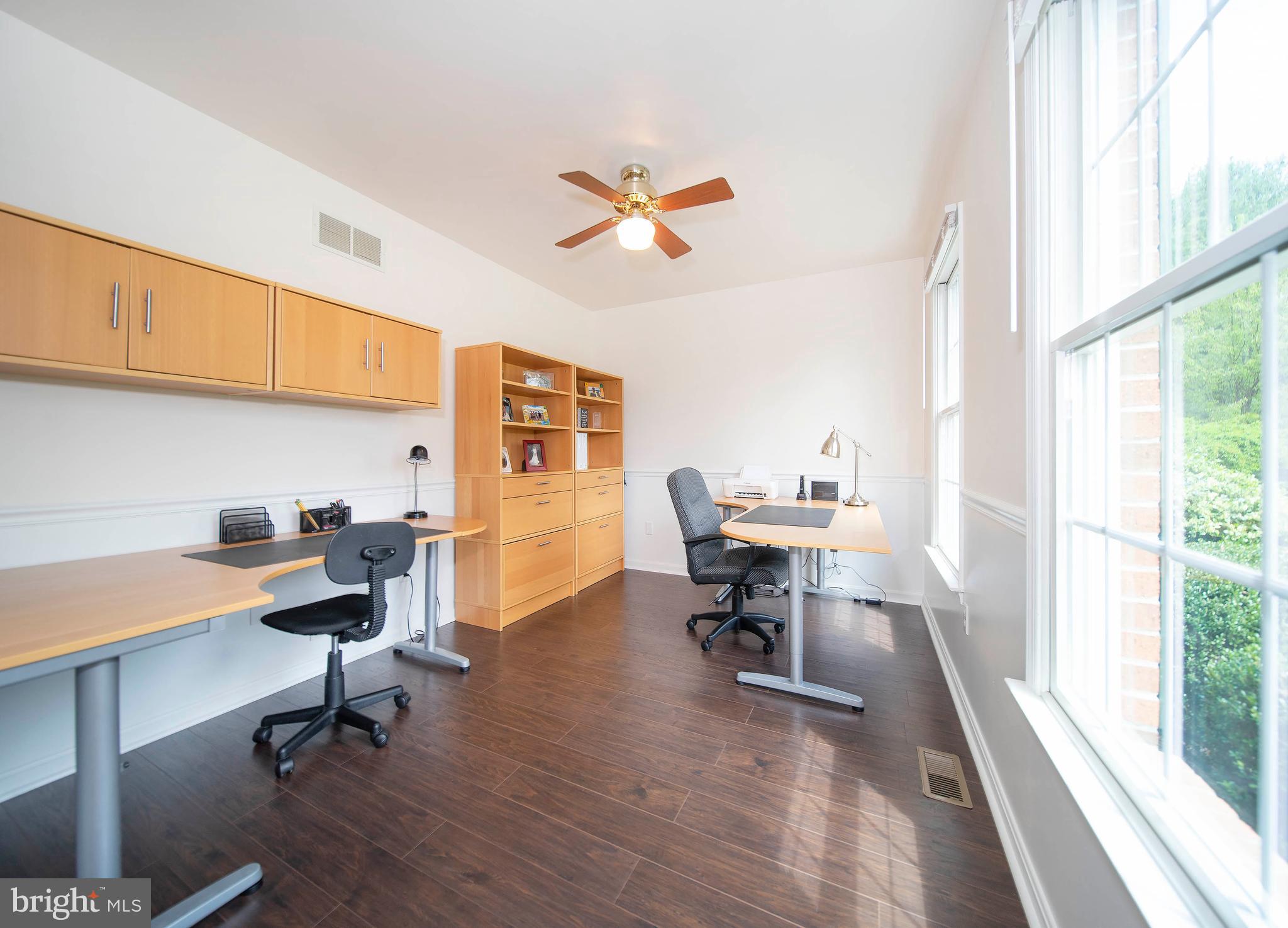 STRAWBERRY HILL - Residential