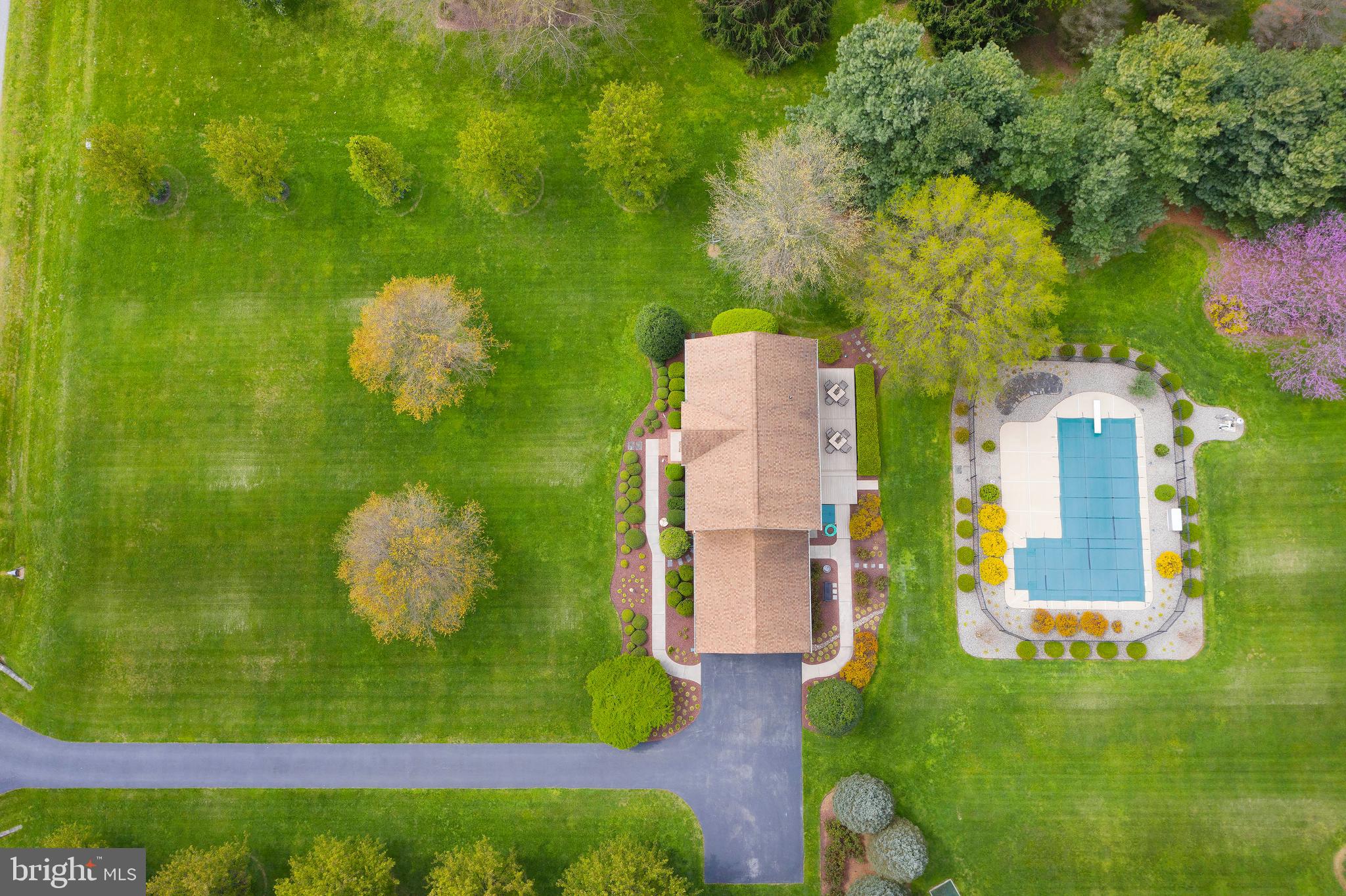 STRAWBERRY HILL - Residential