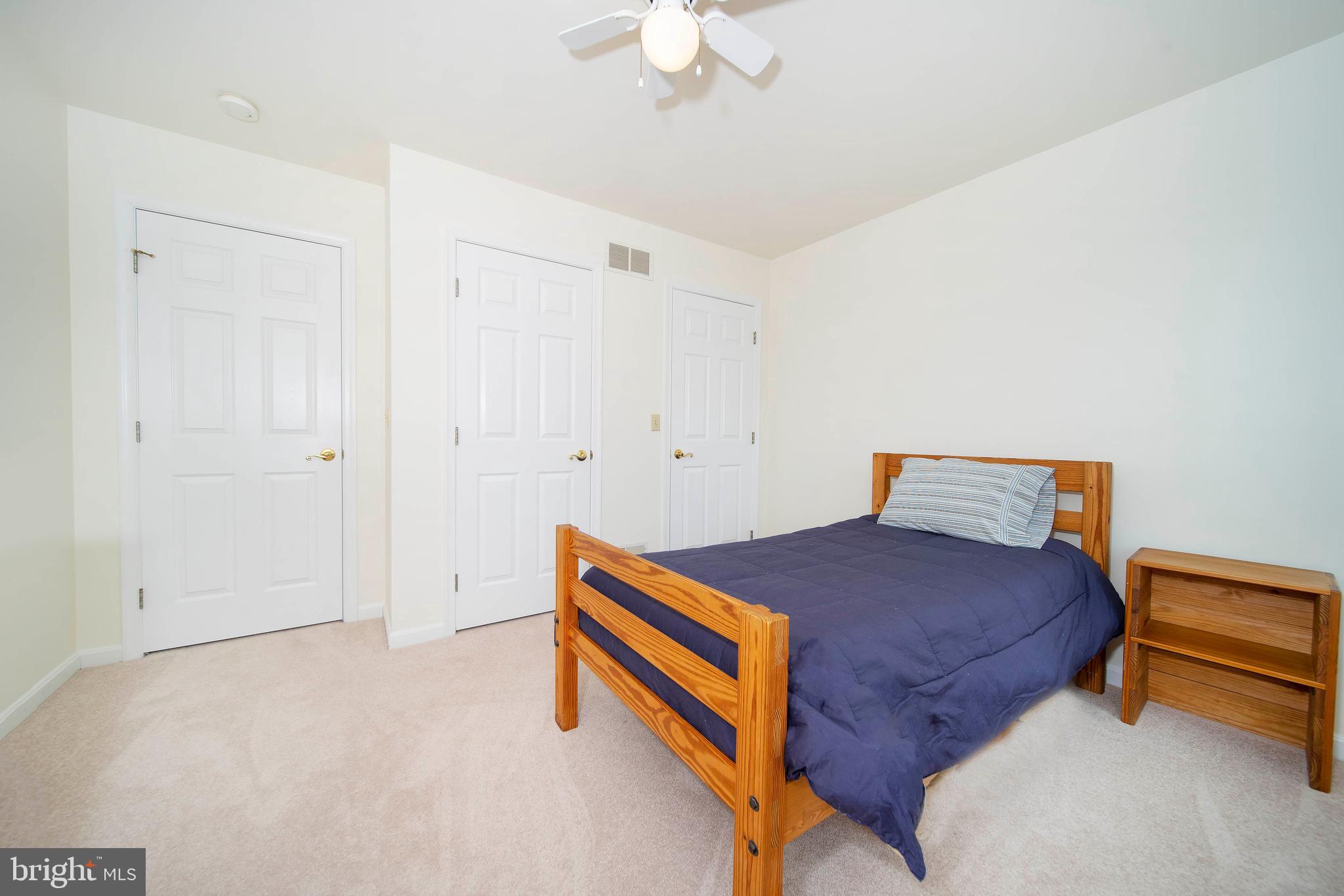 STRAWBERRY HILL - Residential