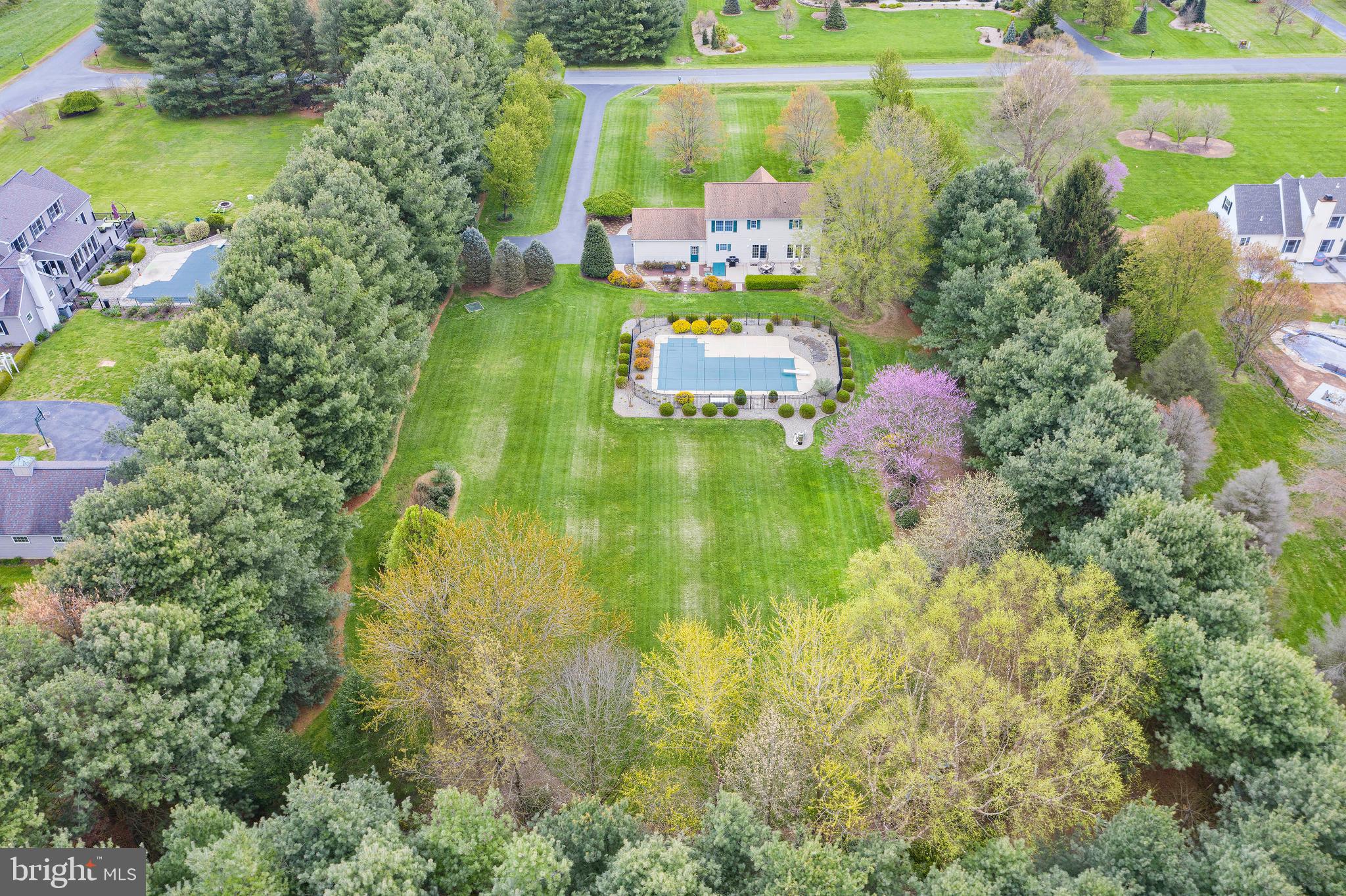 STRAWBERRY HILL - Residential