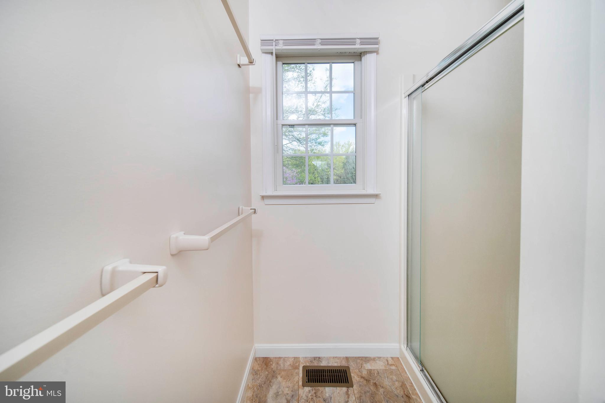 STRAWBERRY HILL - Residential