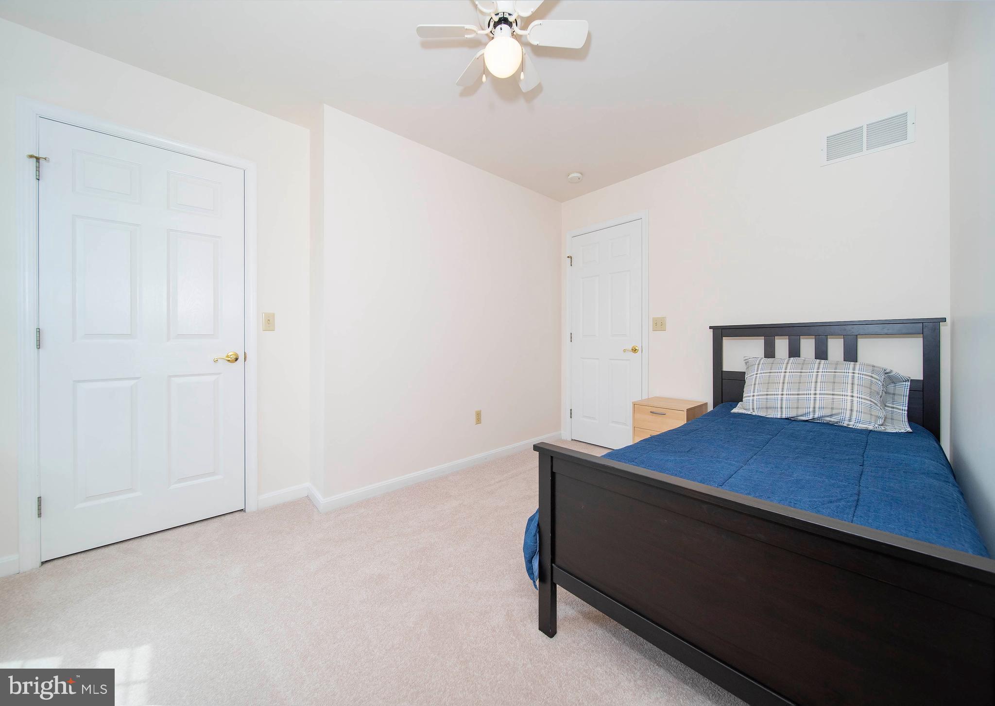 STRAWBERRY HILL - Residential