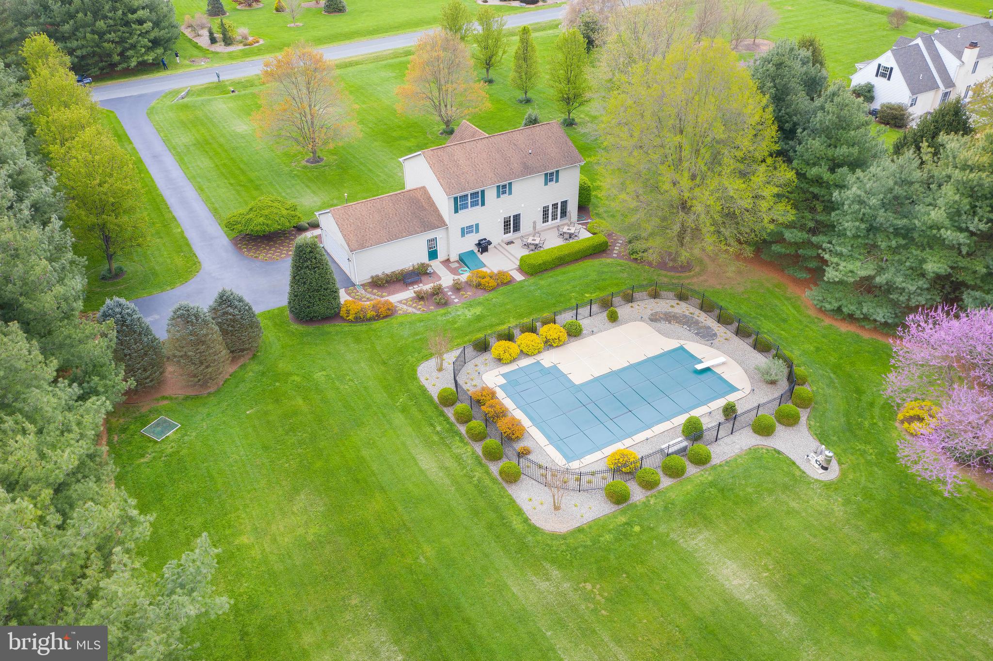 STRAWBERRY HILL - Residential