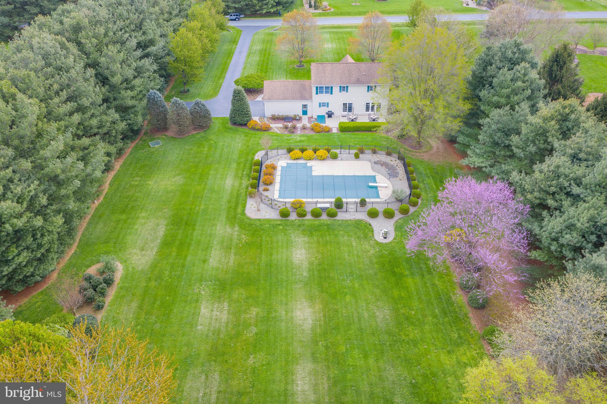 STRAWBERRY HILL - Residential