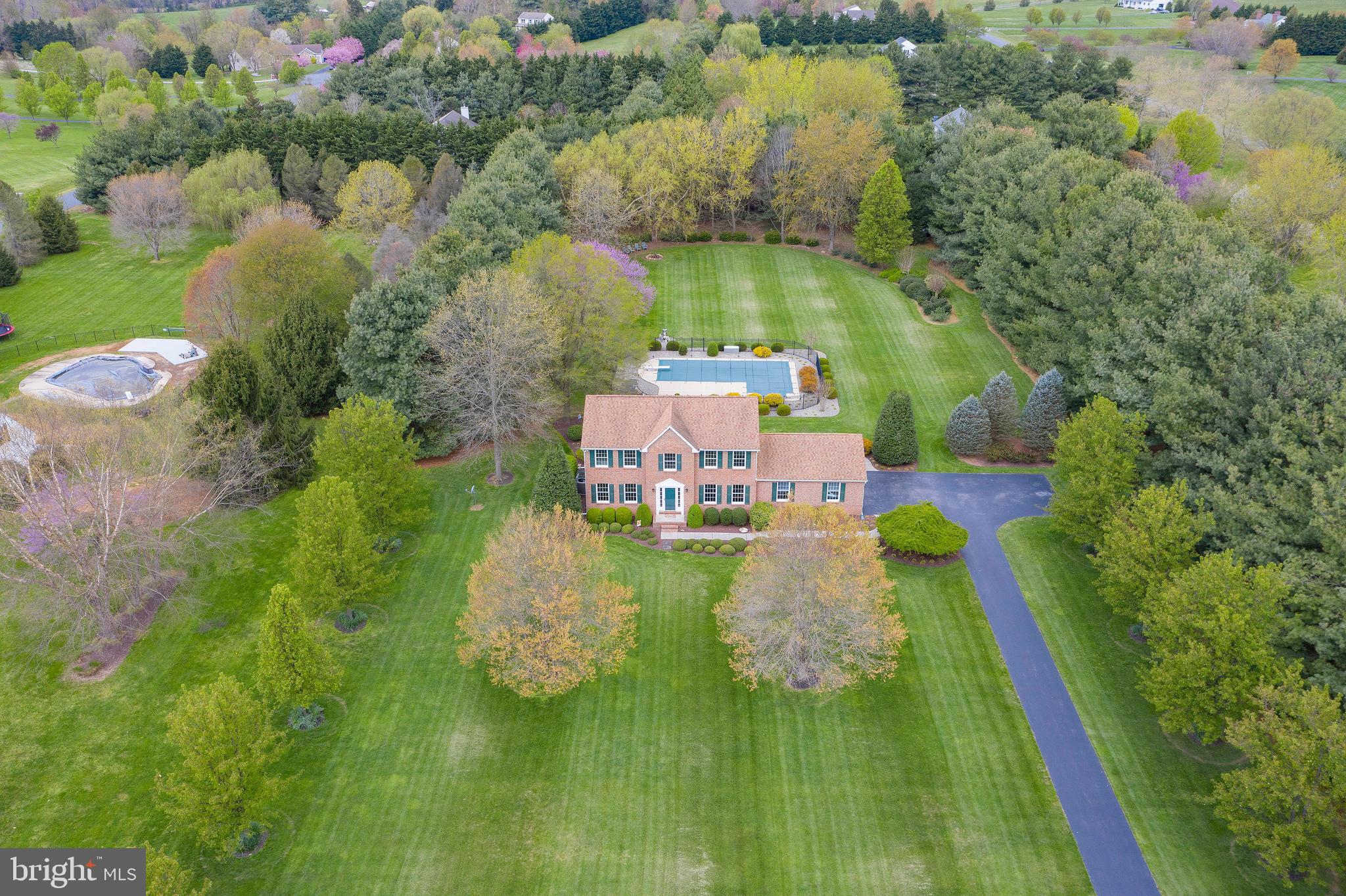 STRAWBERRY HILL - Residential