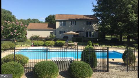 STRAWBERRY HILL - Residential