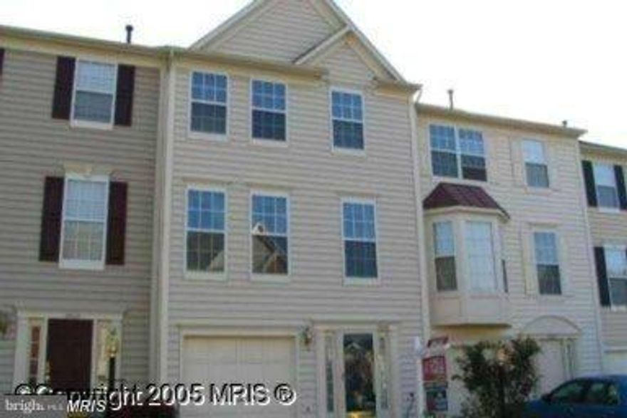 Beautiful 3 level TH with one car-garage located in extremely convenient location near toll Rd, shopping, bus stop and dulles airport. Spacious kit w breakfast area; Huge master BR; Master Bath w soaking tub & separate shower; Walk out basement.Large deck. Please start showing Friday 10 June