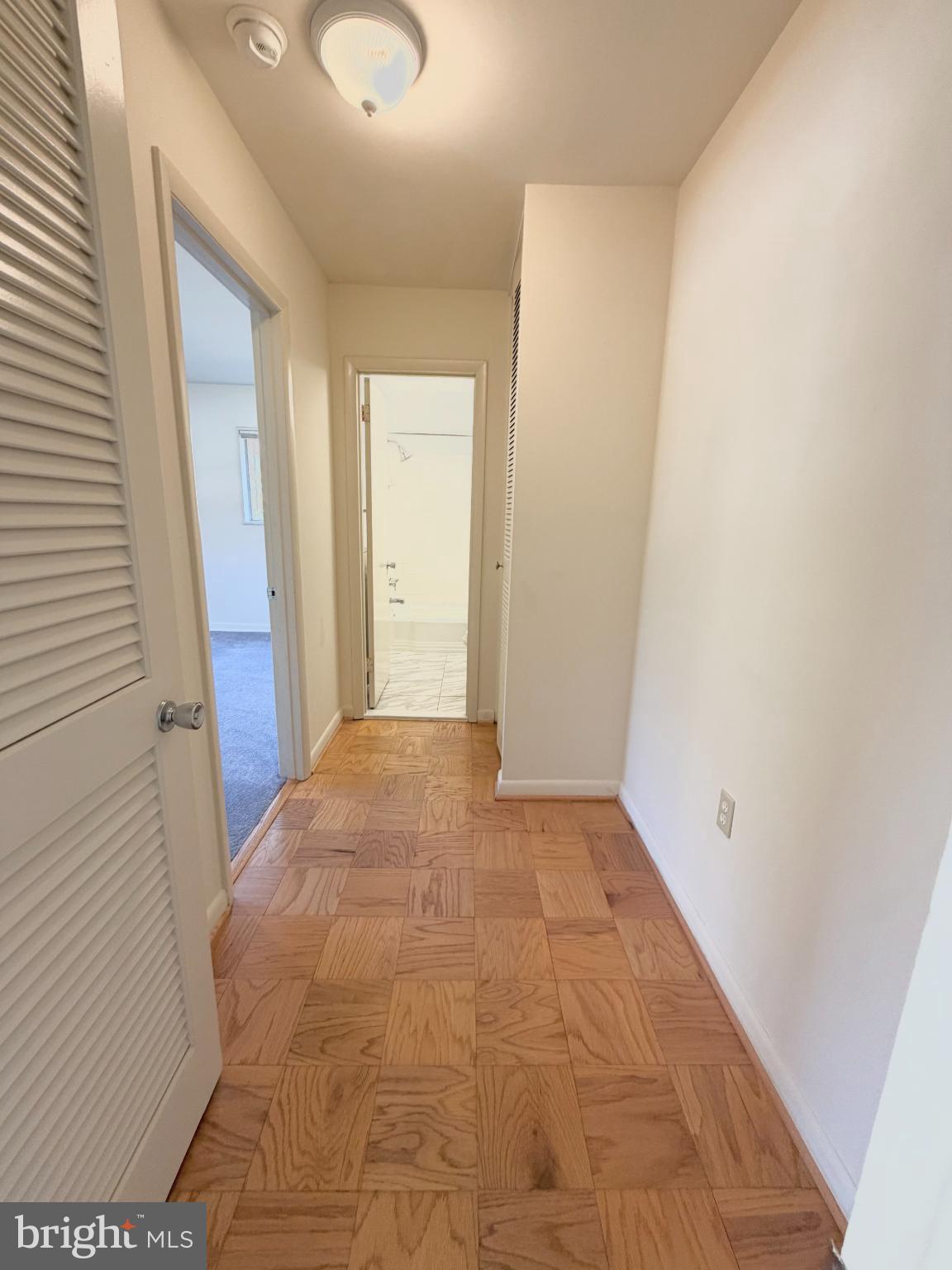 PARKSIDE CONDOMINIUMS - Residential Lease