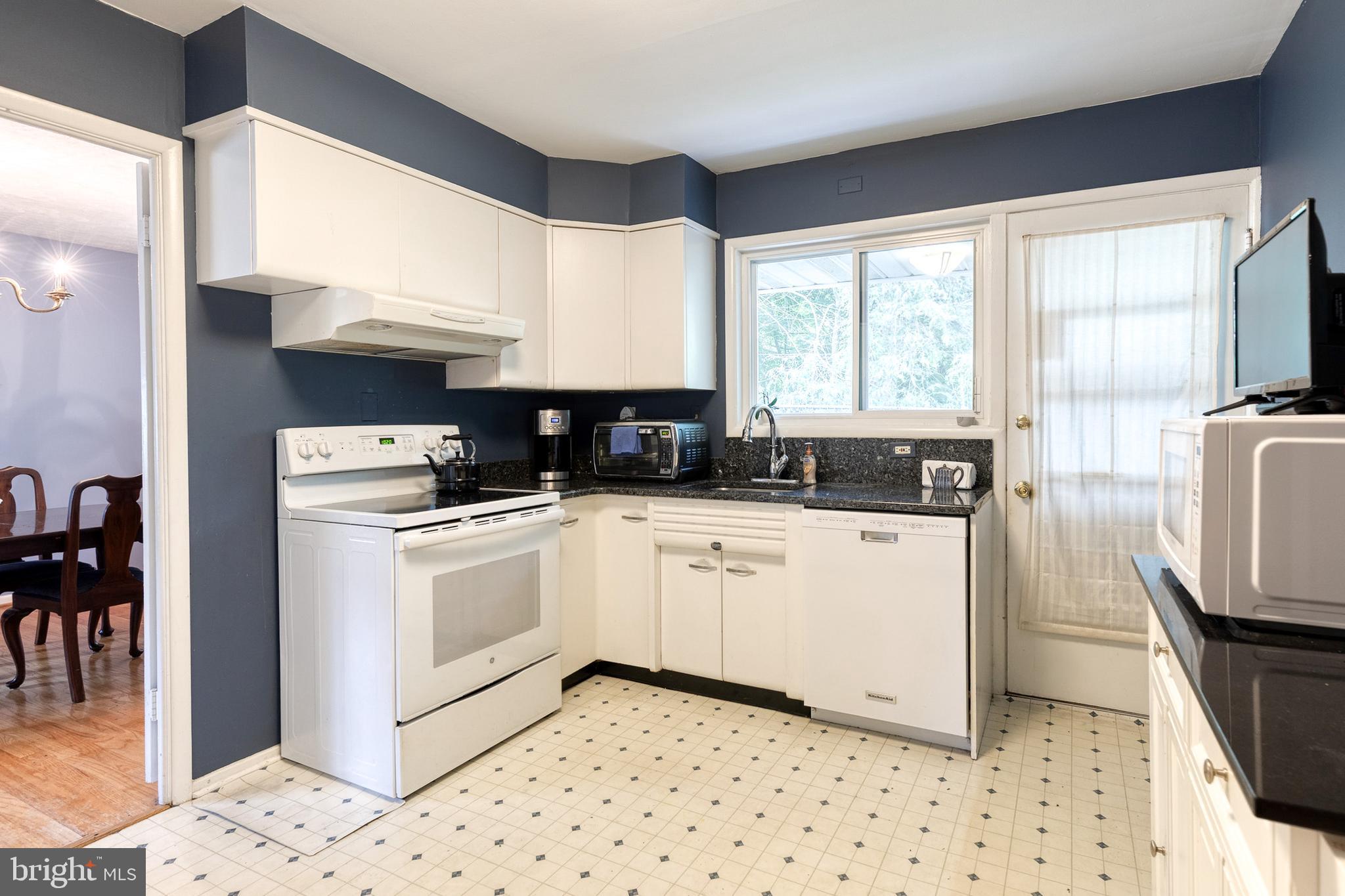 CHURCH HILL - Residential