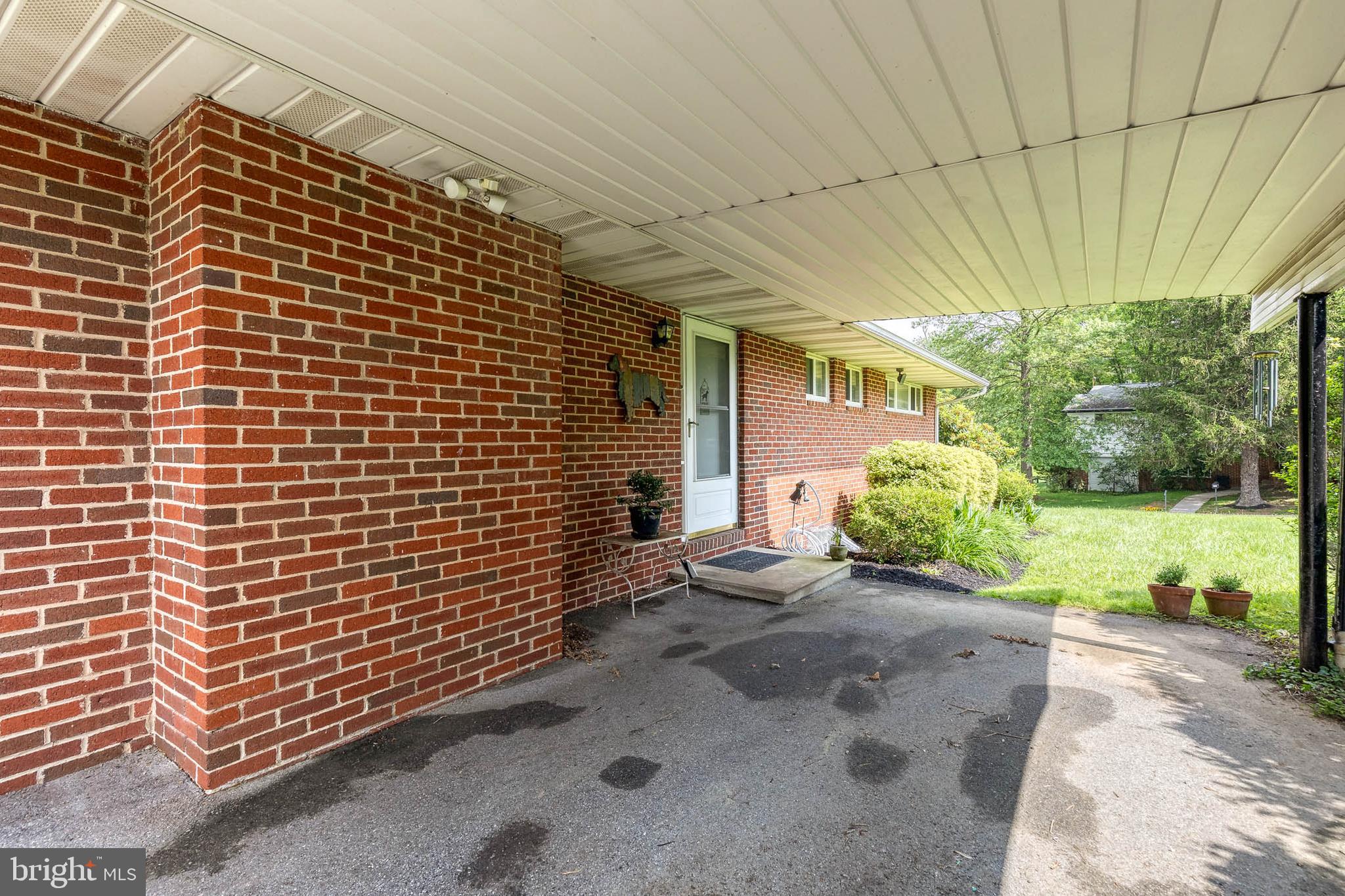 CHURCH HILL - Residential