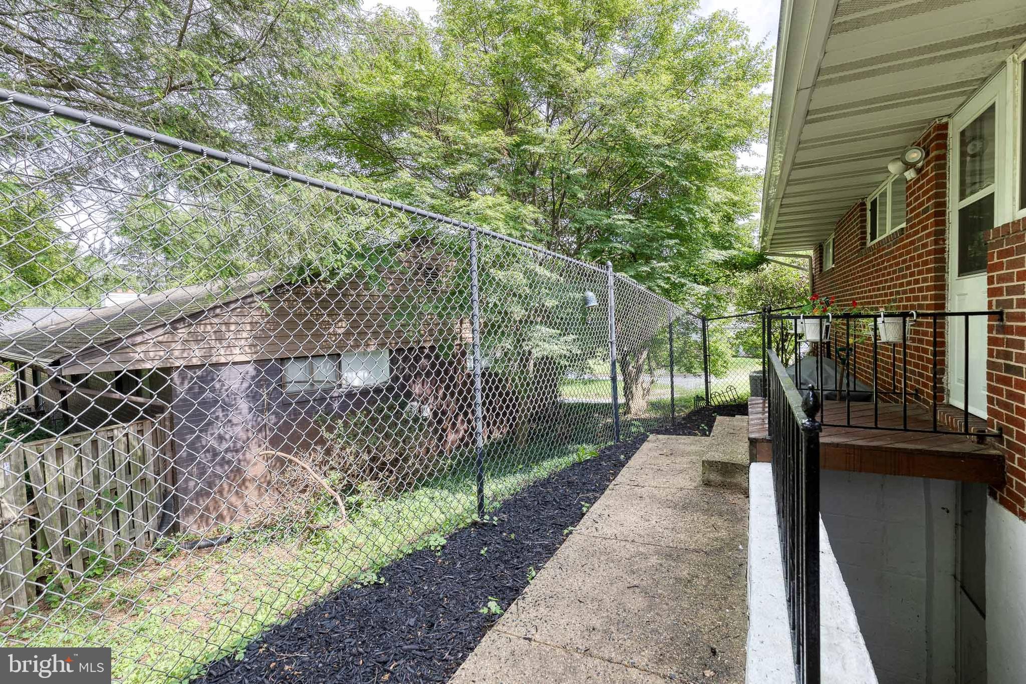 CHURCH HILL - Residential