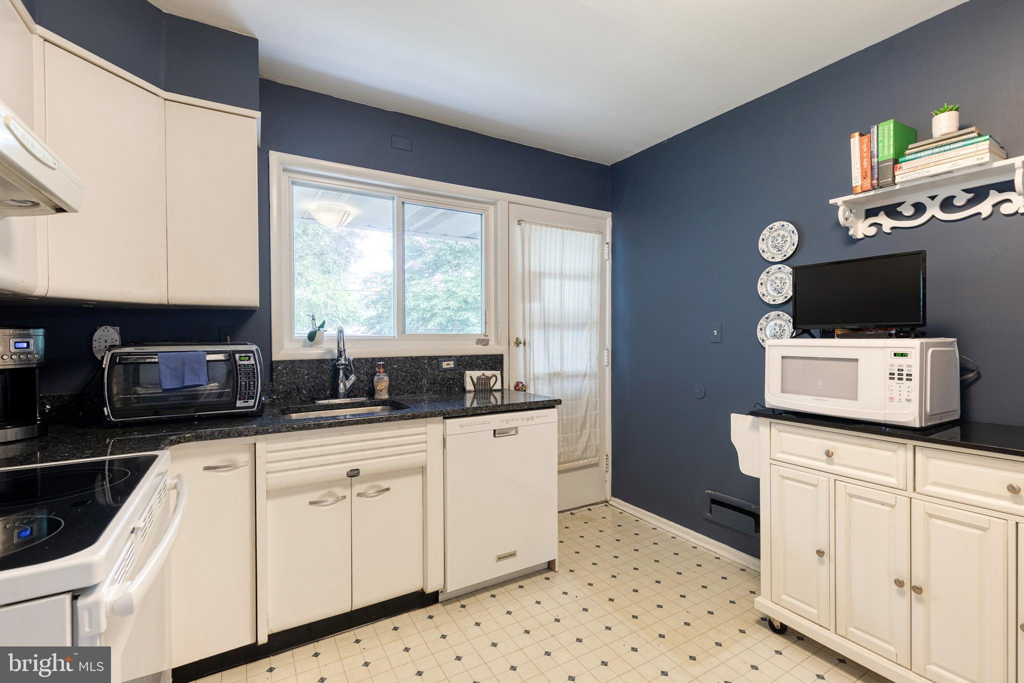 CHURCH HILL - Residential