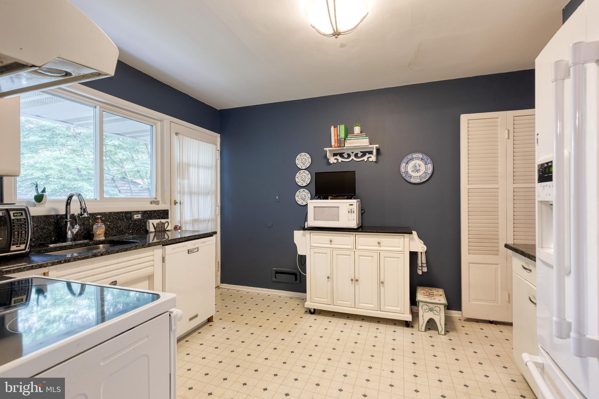 CHURCH HILL - Residential