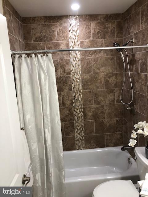 OAK HURST - Residential Lease