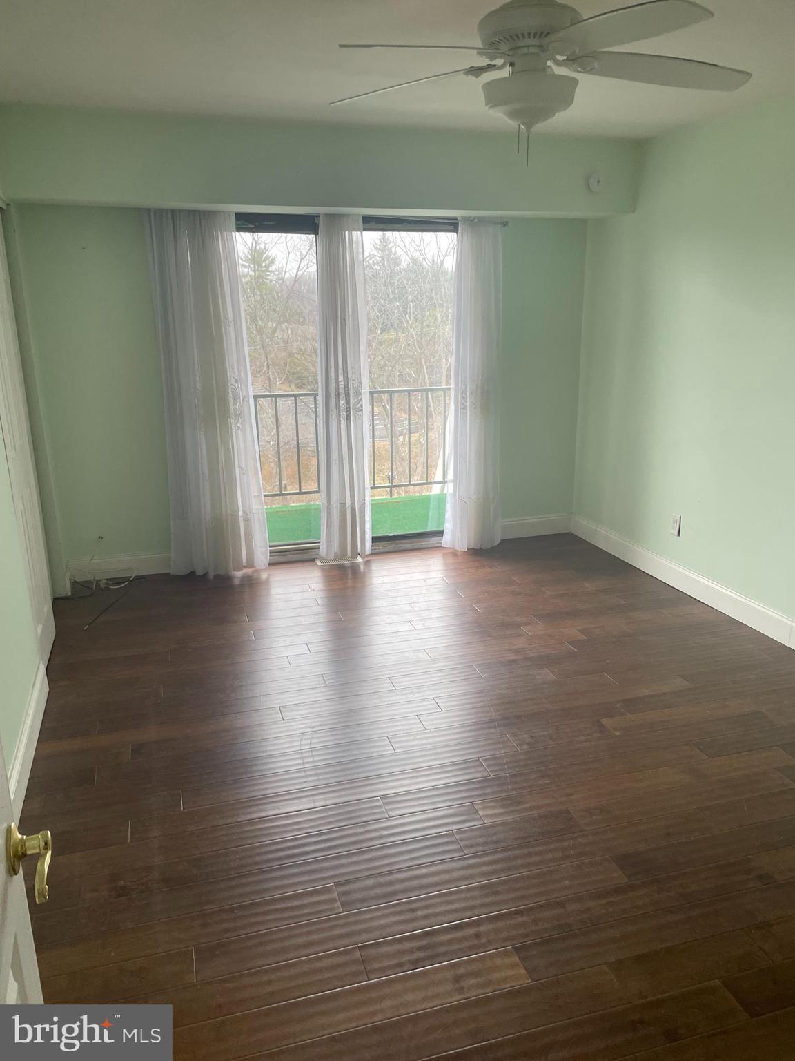 SUMMIT HOUSE - Residential