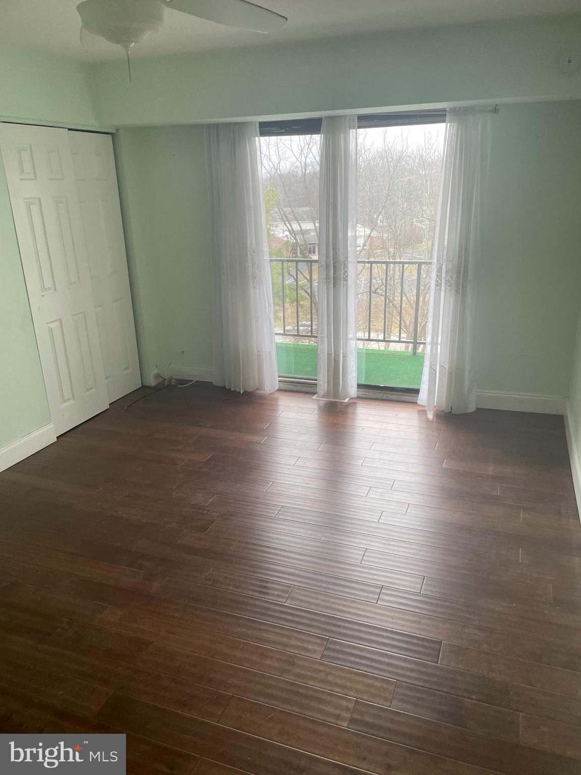 SUMMIT HOUSE - Residential