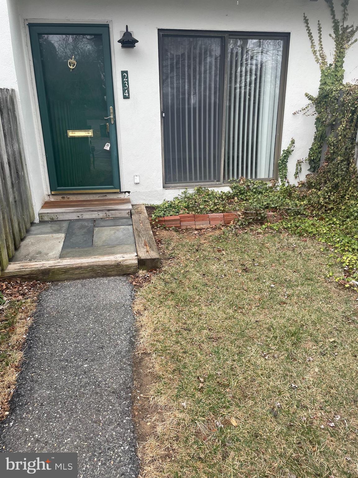 SUMMIT HOUSE - Residential