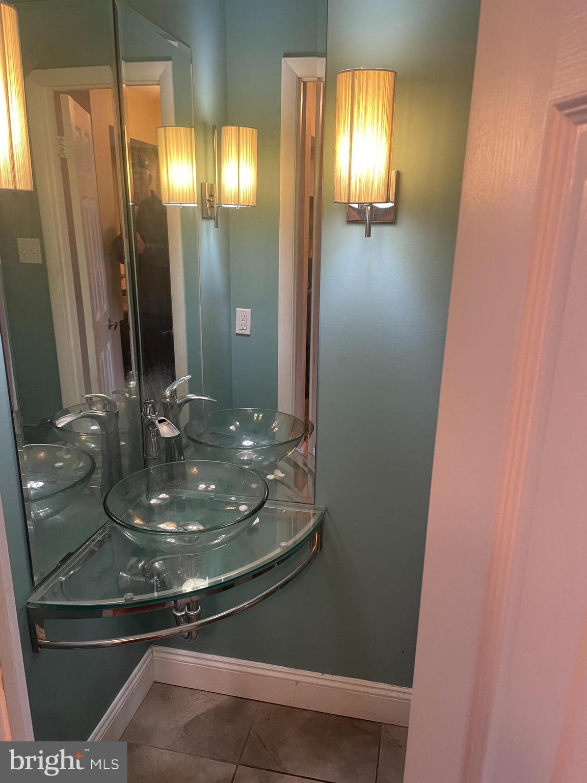 SUMMIT HOUSE - Residential