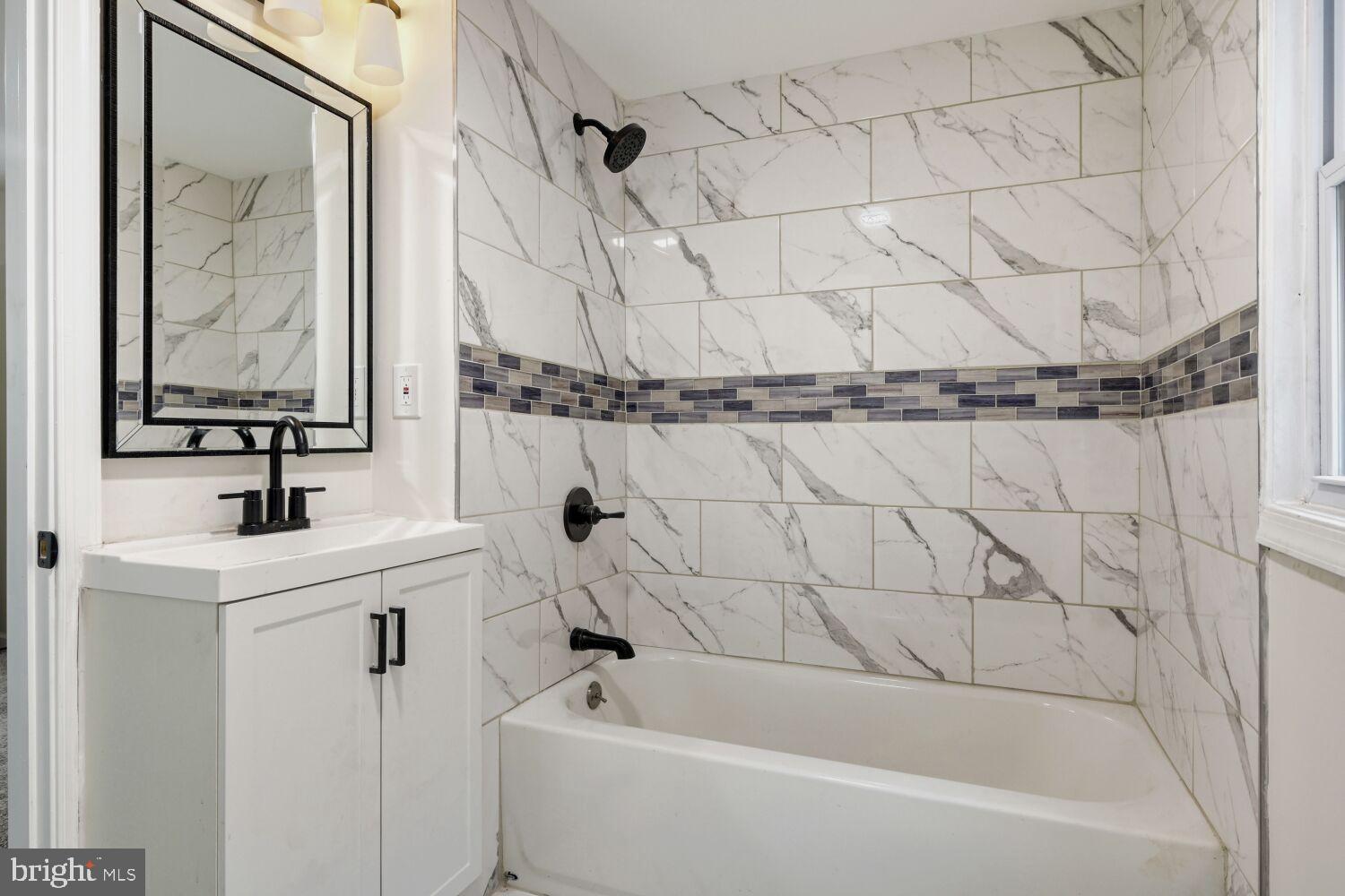 HIGHLANDTOWN - Residential