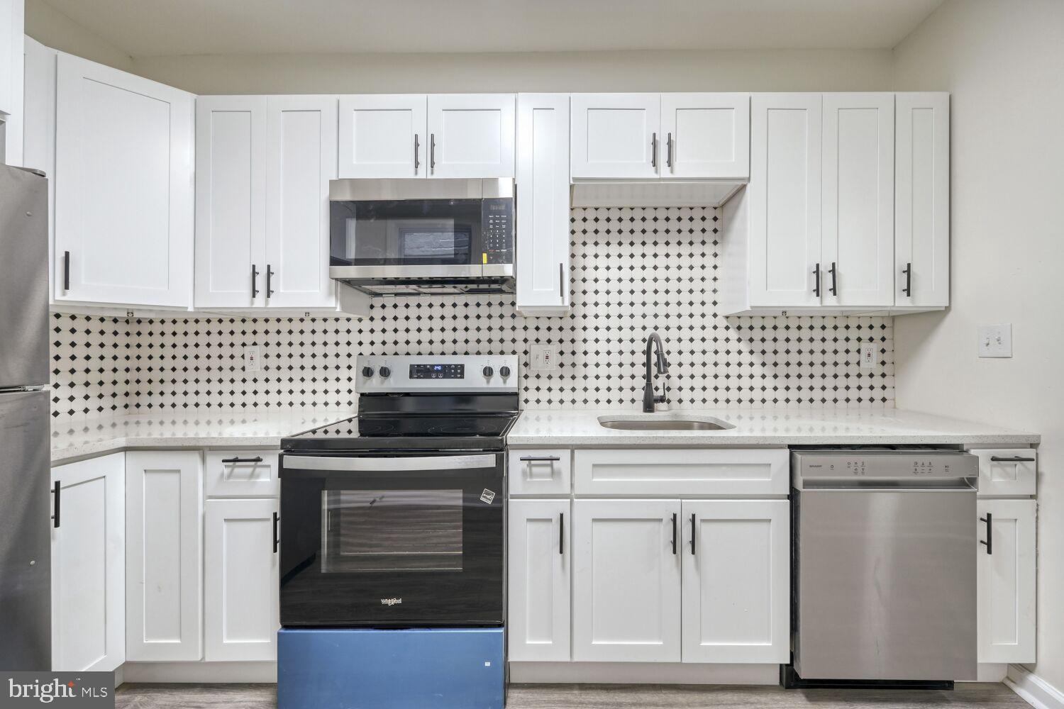 HIGHLANDTOWN - Residential