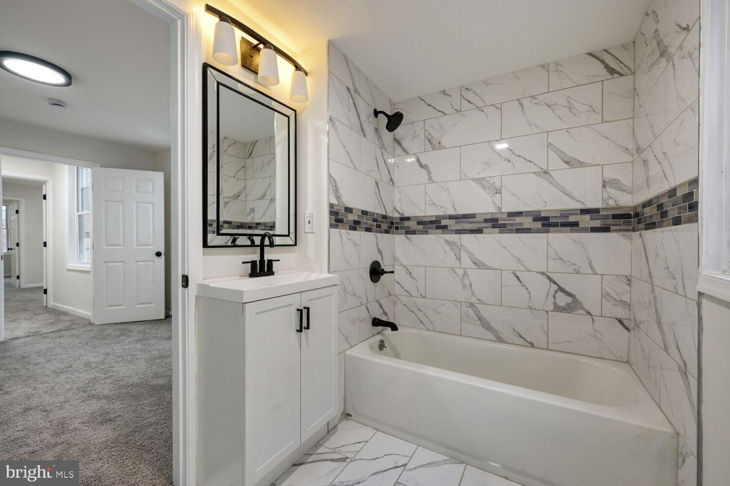 HIGHLANDTOWN - Residential