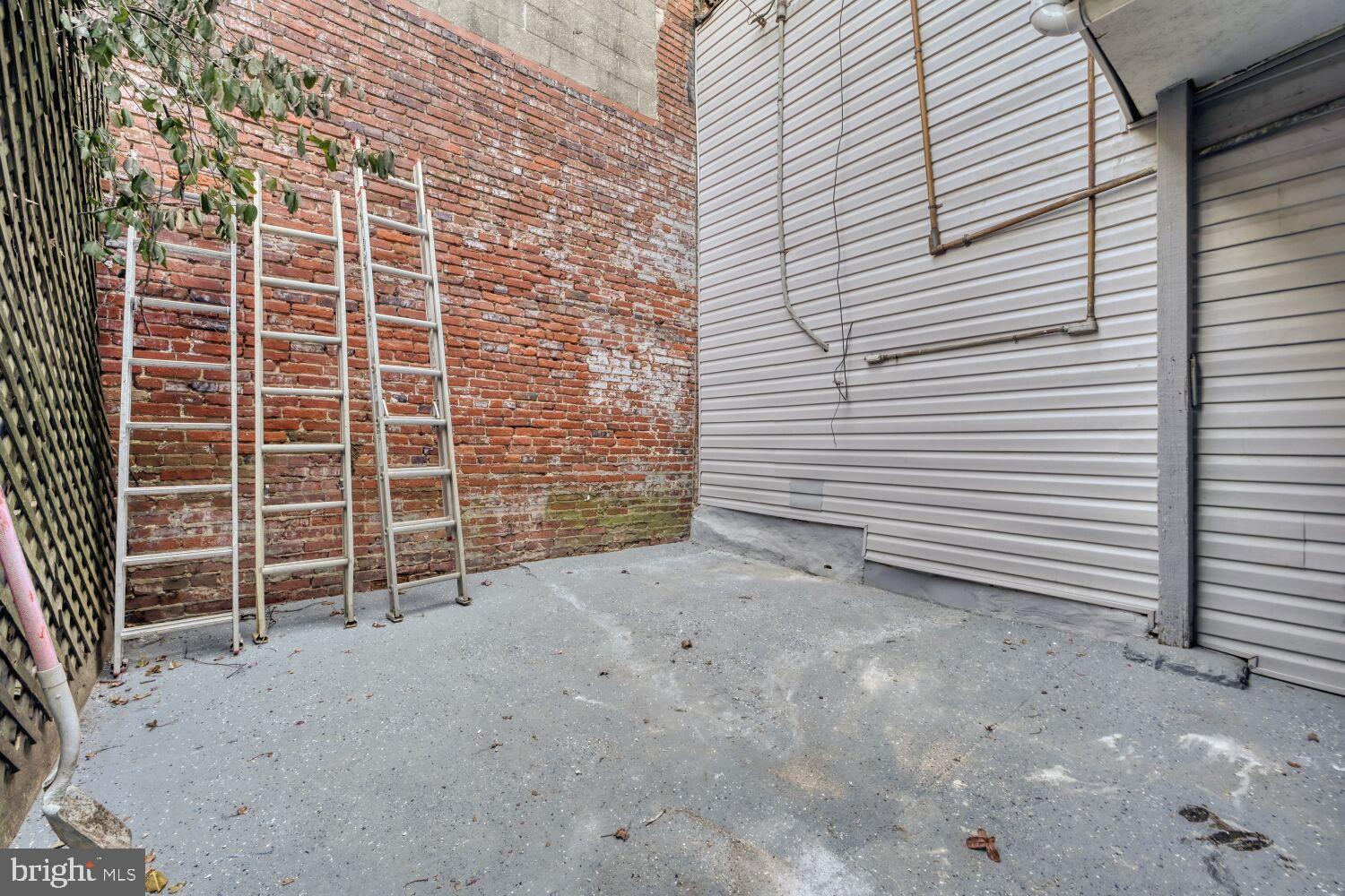 HIGHLANDTOWN - Residential