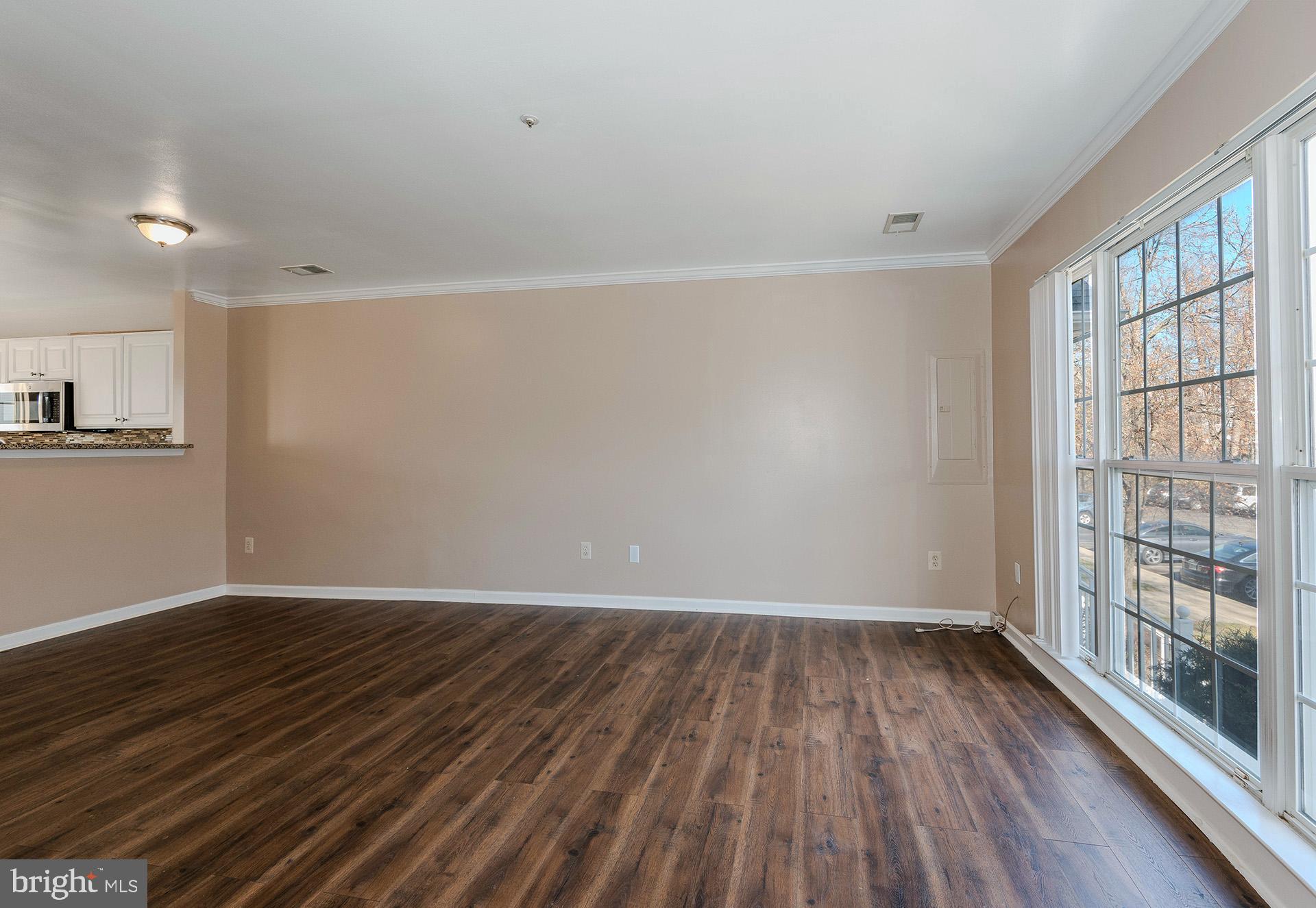 1687 FALLOWFIELD COURT