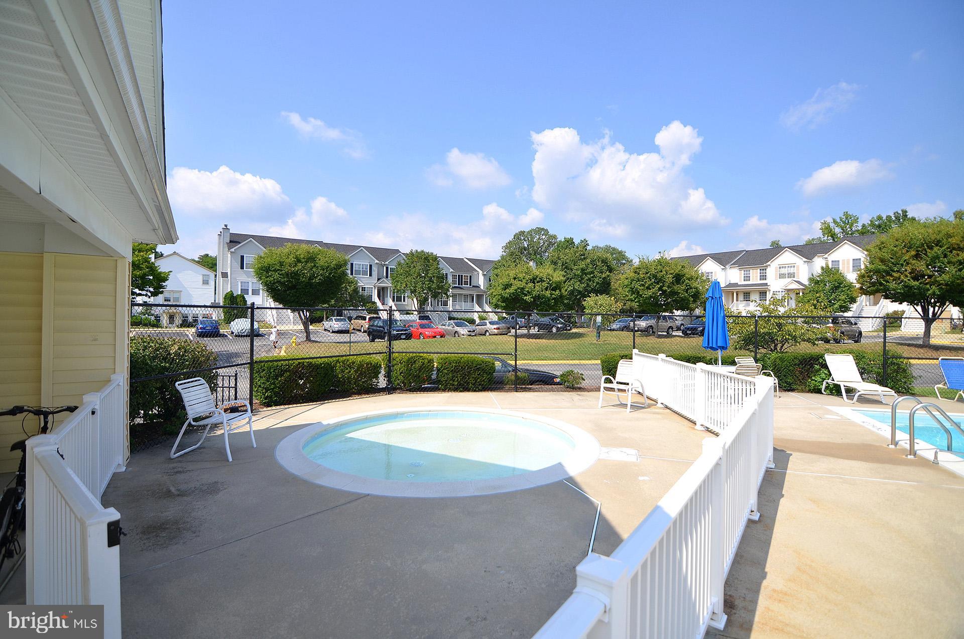 CEDAR GROVE AT CROFTON - Residential