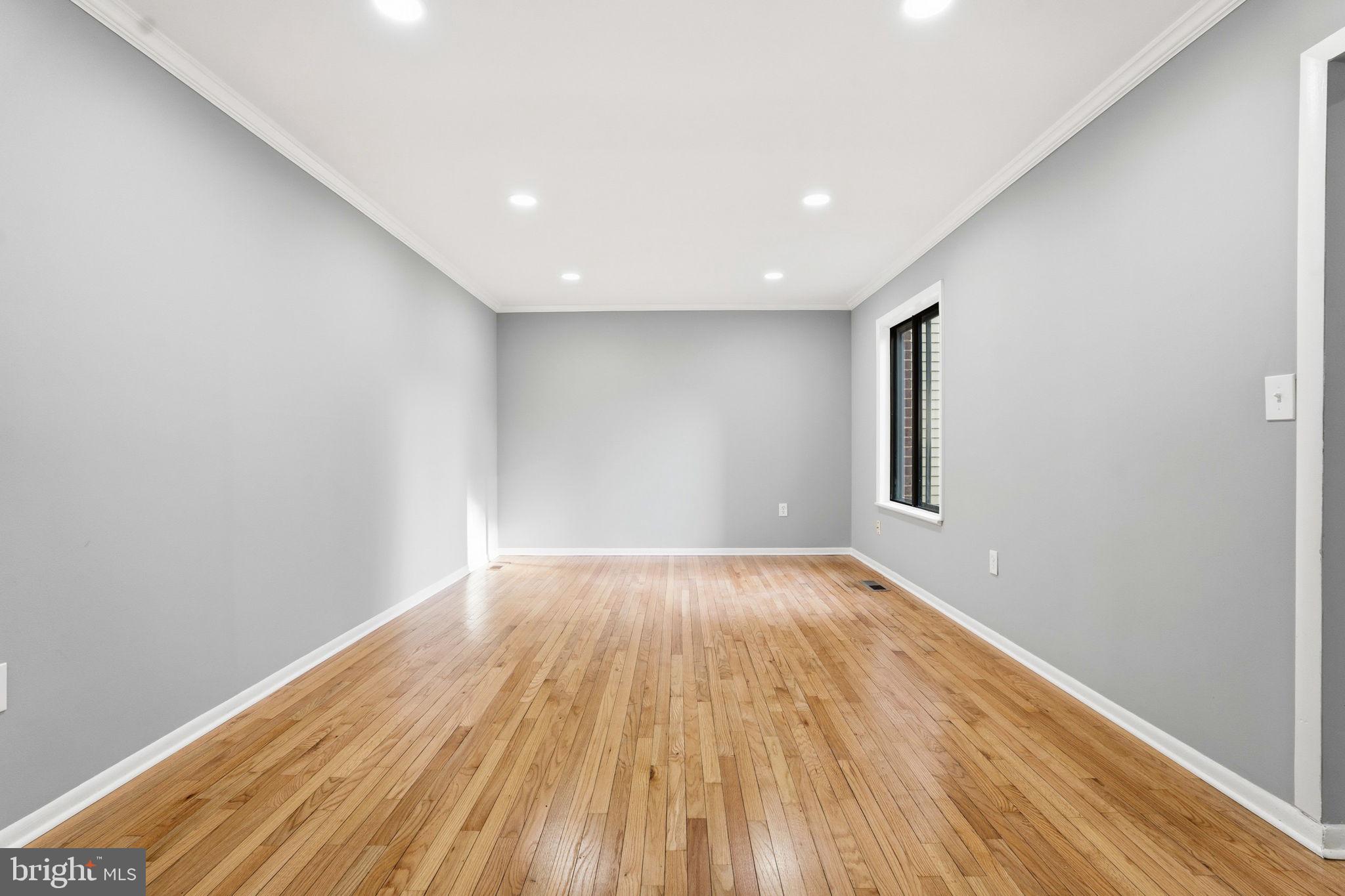 NEWPORT ESTATES - Residential