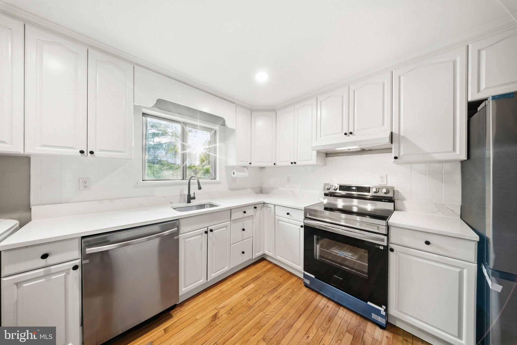 NEWPORT ESTATES - Residential