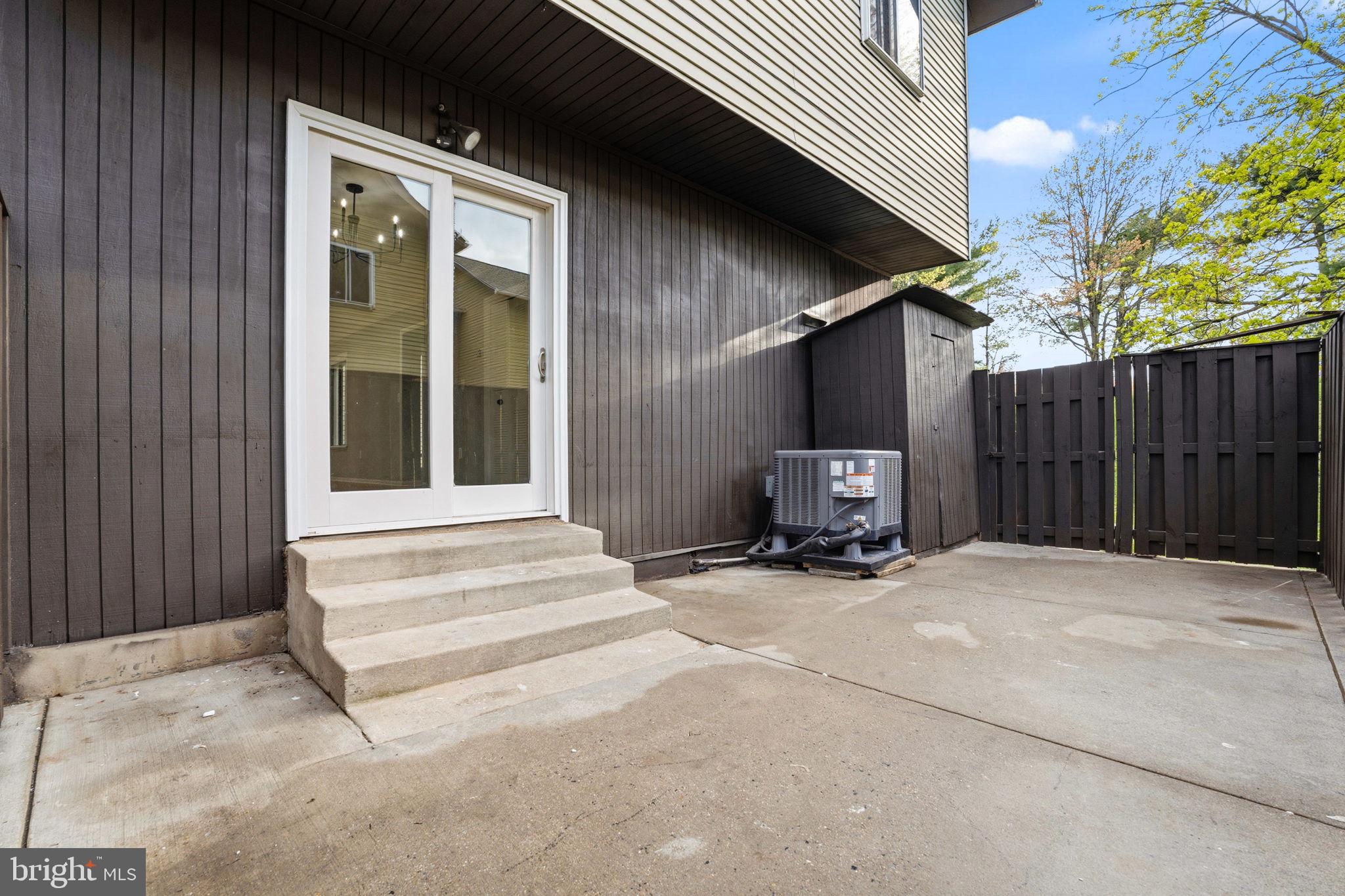 NEWPORT ESTATES - Residential