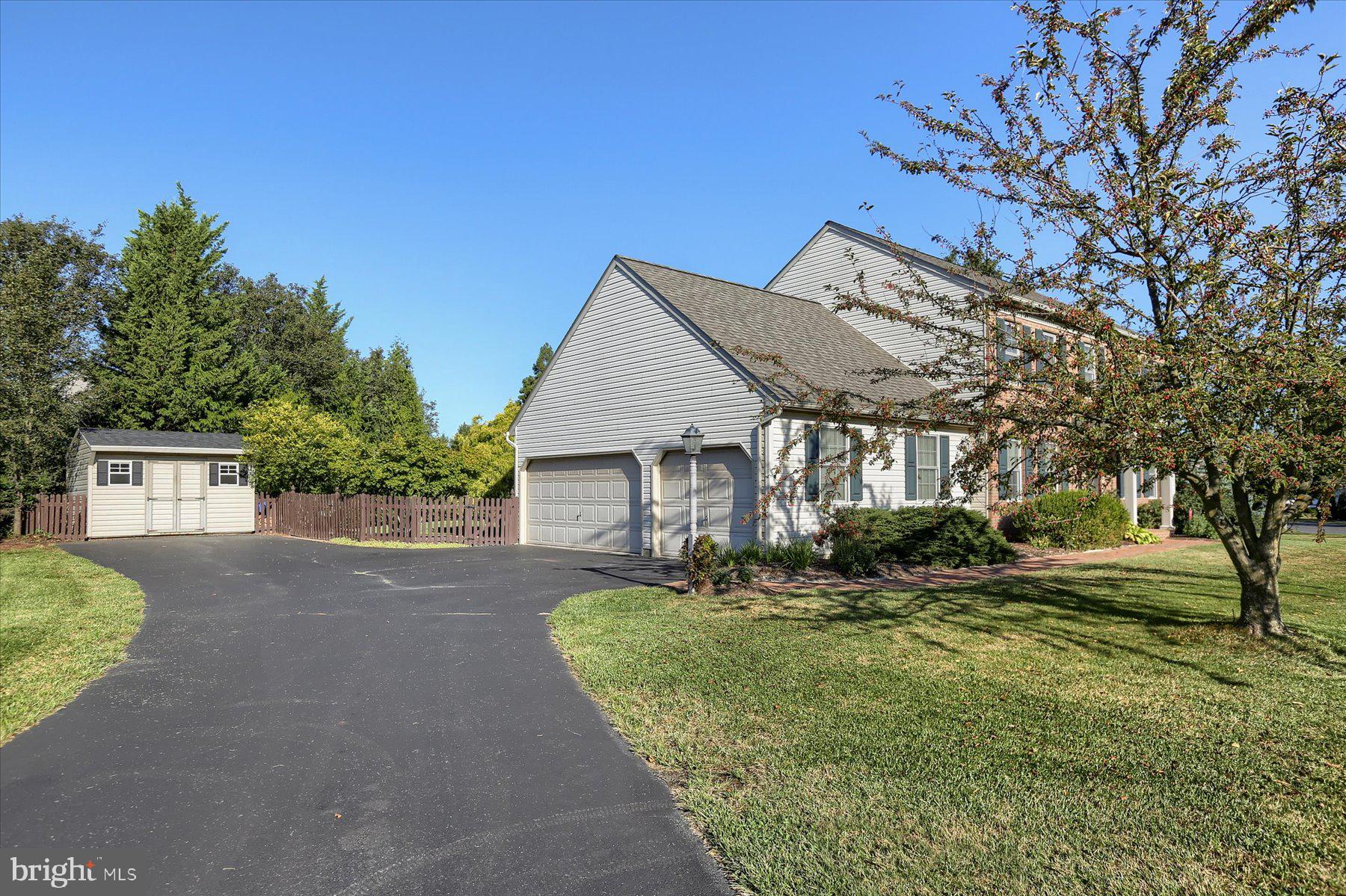 THE RIDINGS - Residential