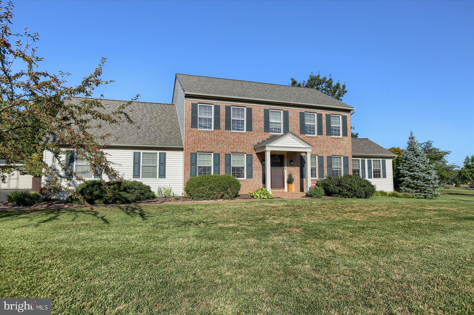 THE RIDINGS - Residential