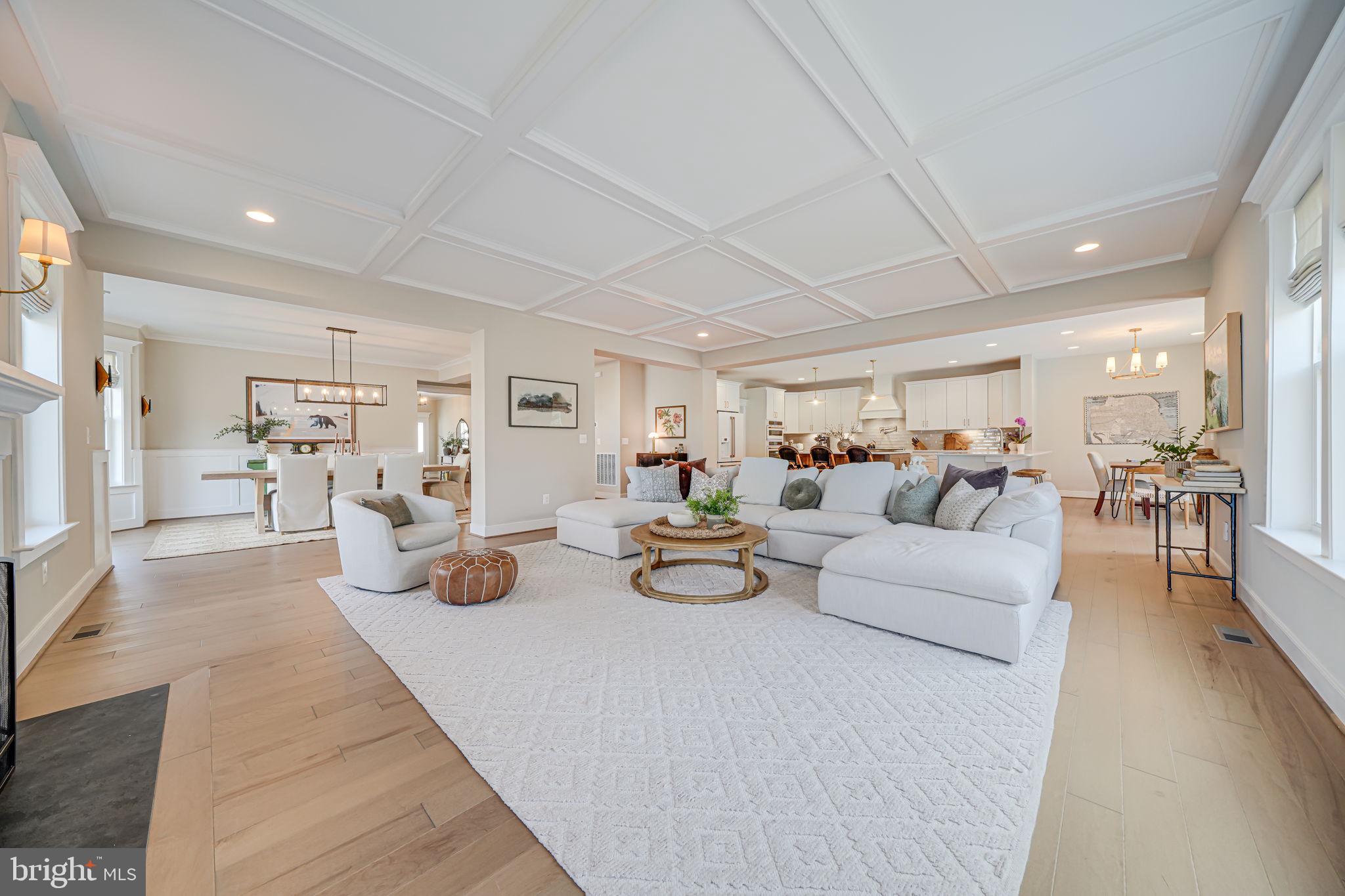 VIENNA WOODS - Residential