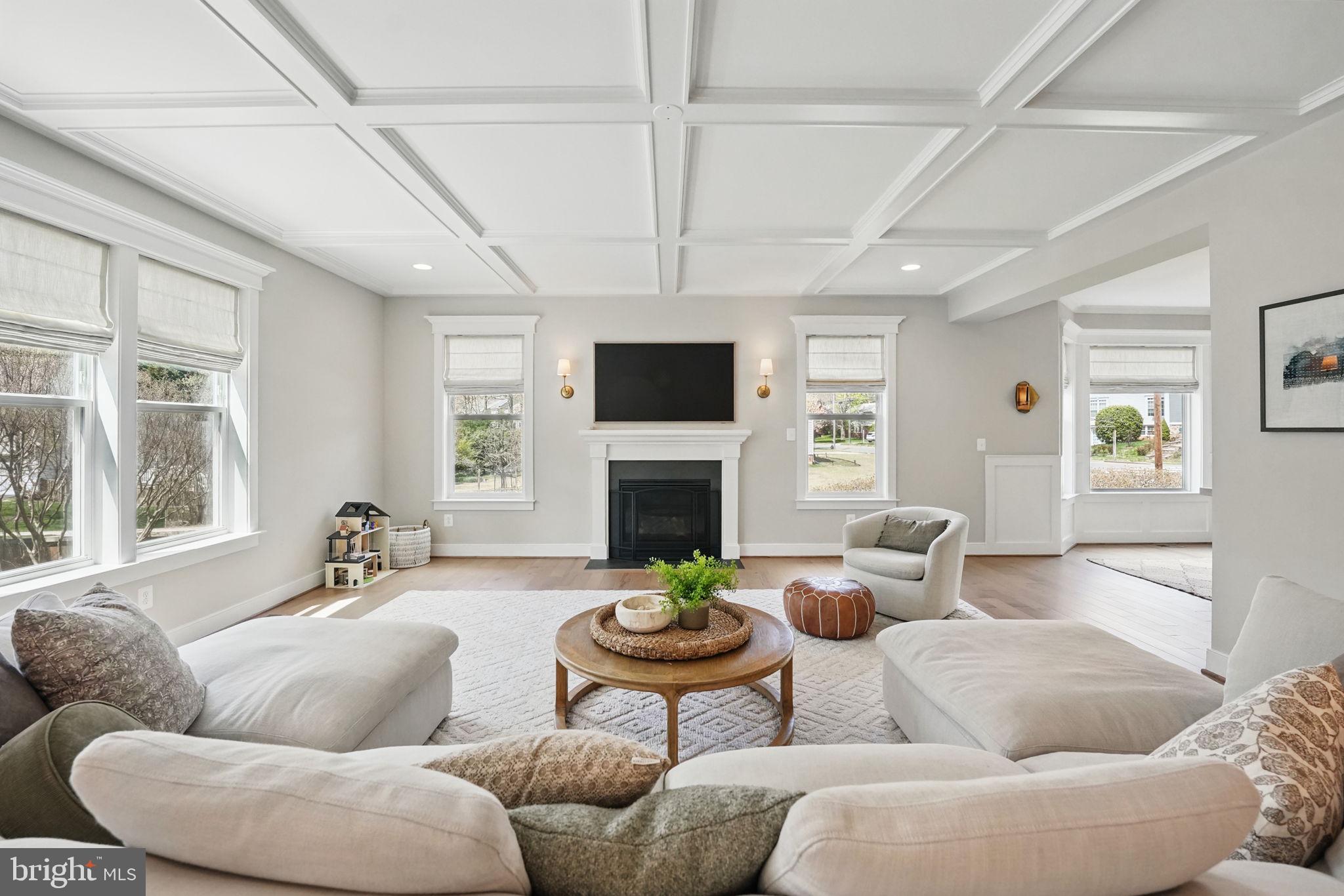 VIENNA WOODS - Residential