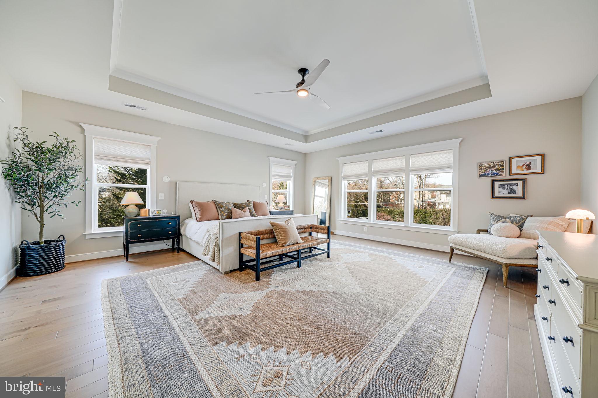 VIENNA WOODS - Residential