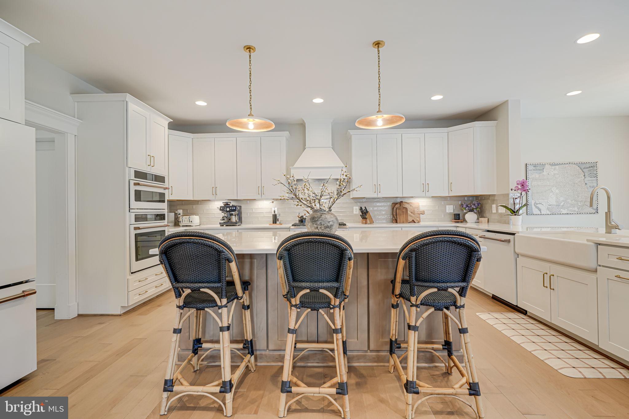 VIENNA WOODS - Residential