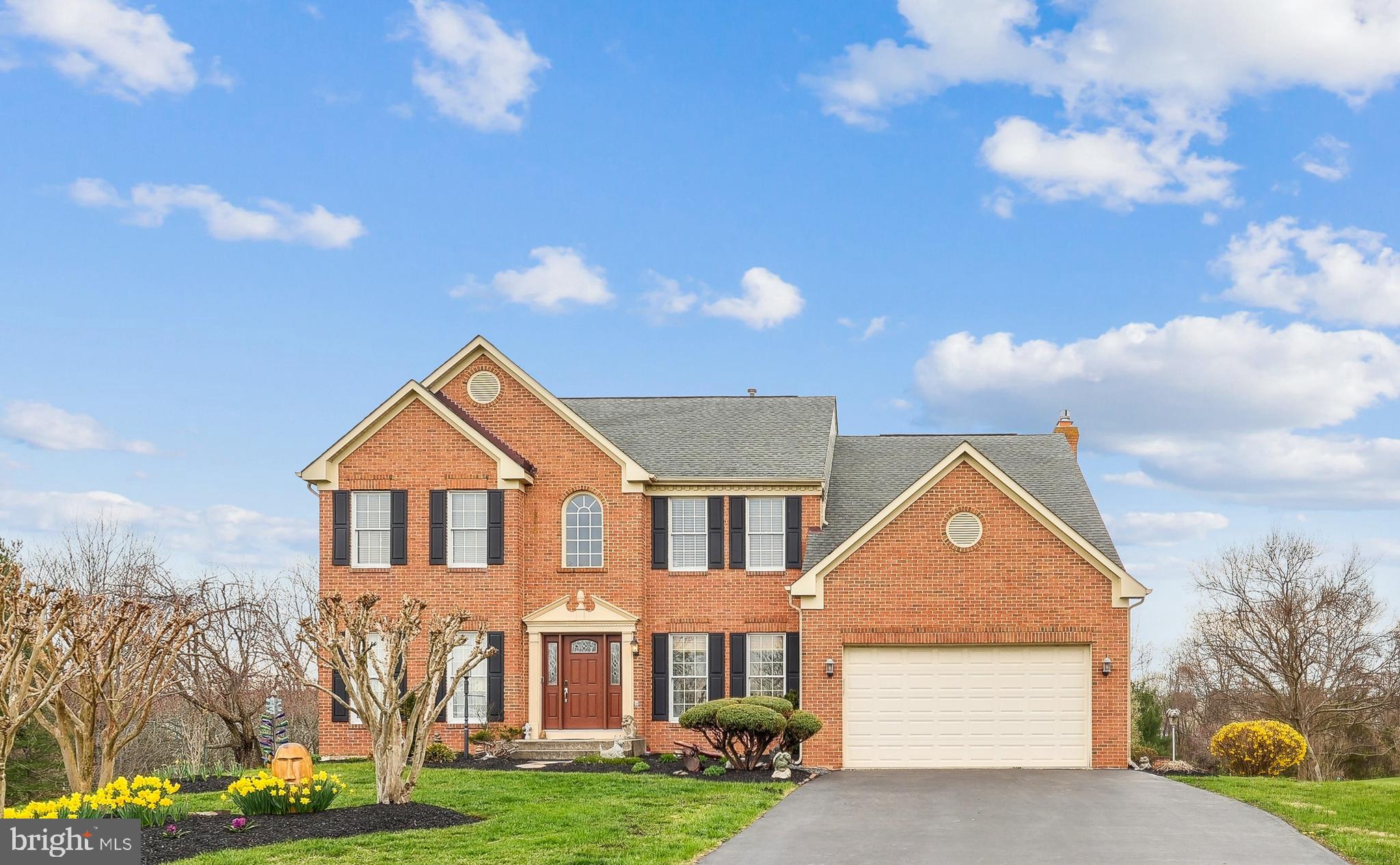 HUNTERS RUN - Residential