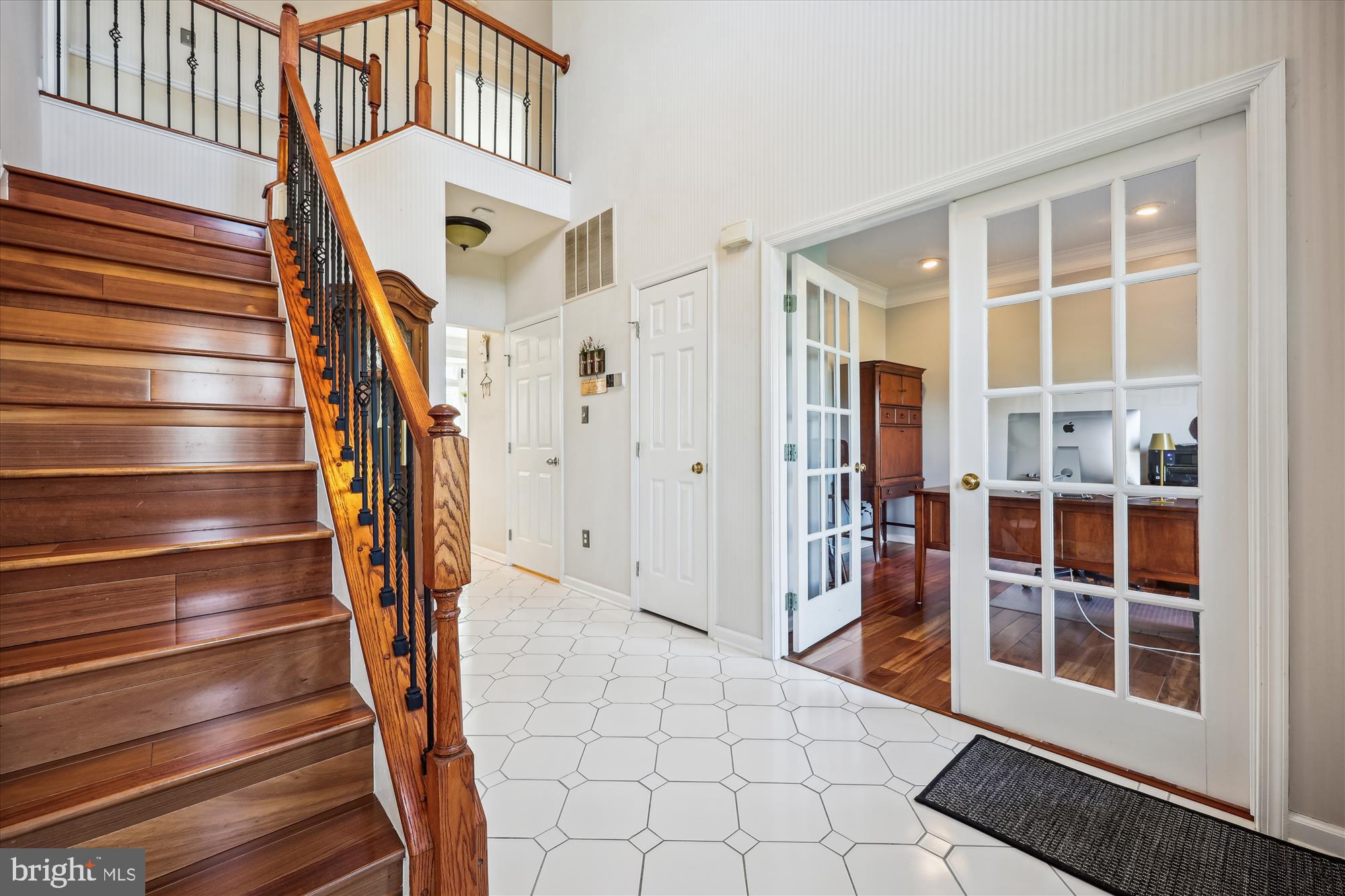 HUNTERS RUN - Residential