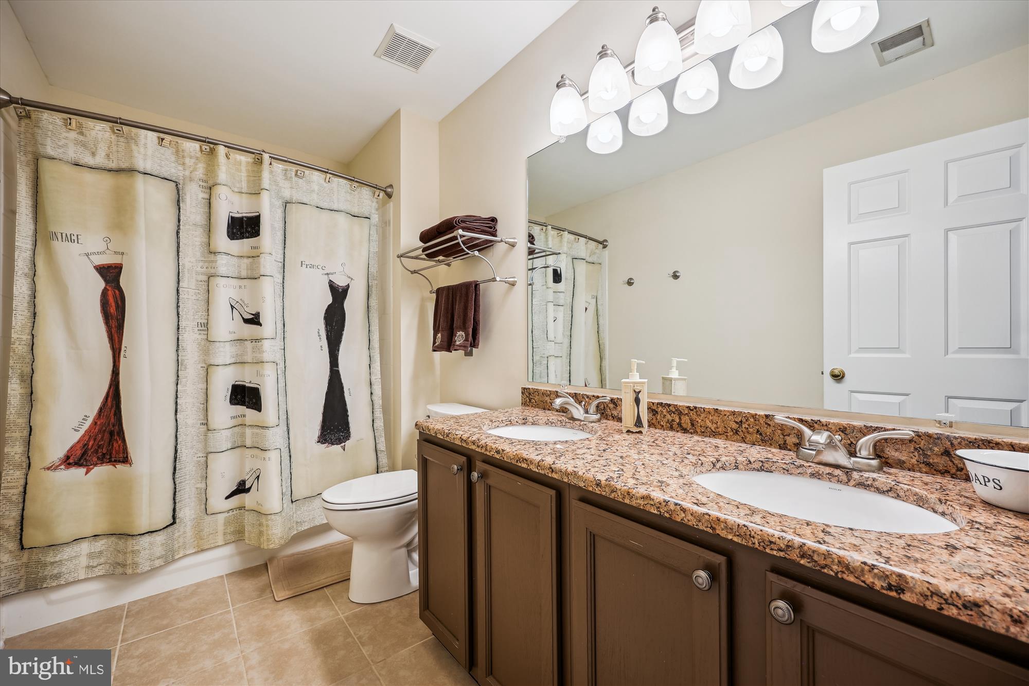 HUNTERS RUN - Residential