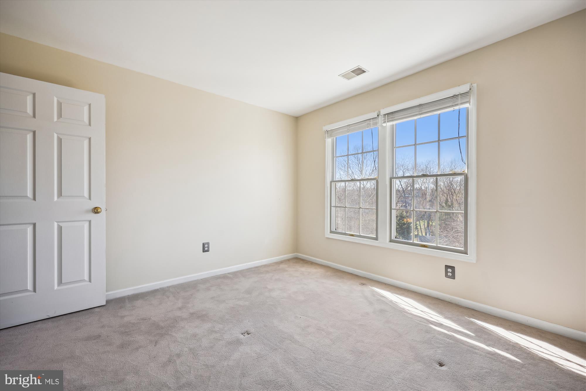 HUNTERS RUN - Residential