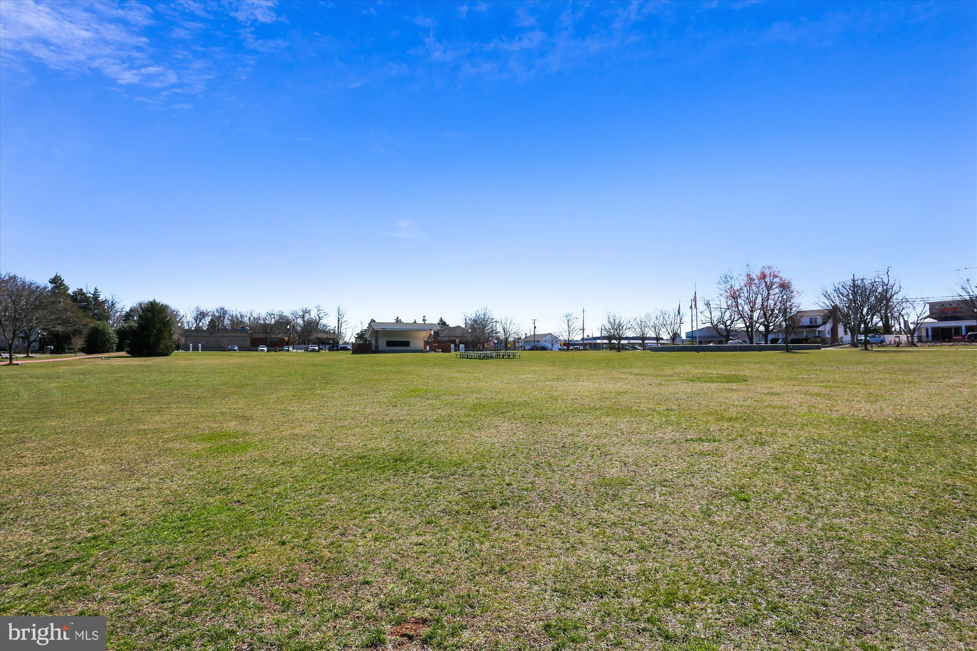 HUNTERS RUN - Residential