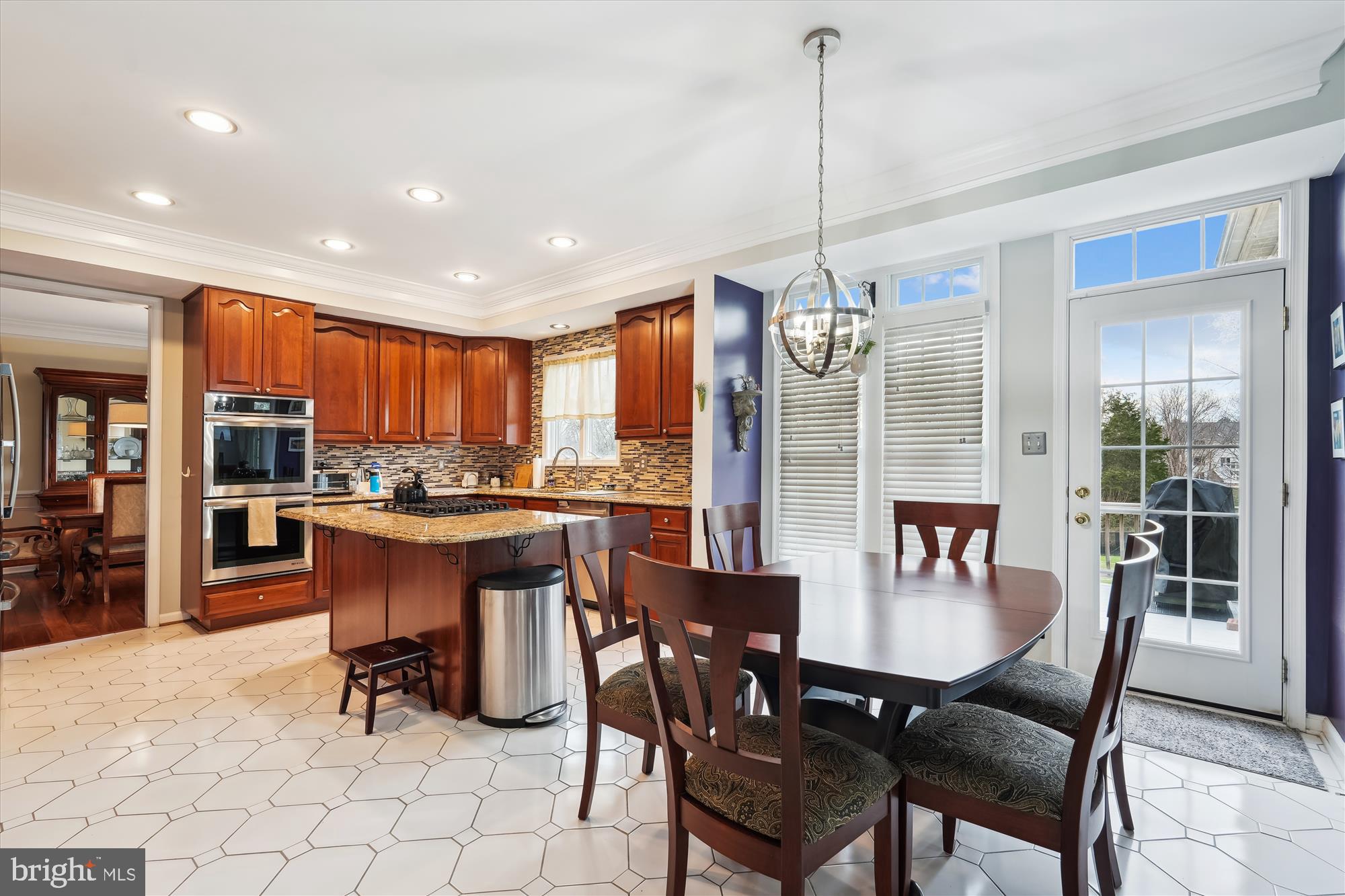 HUNTERS RUN - Residential