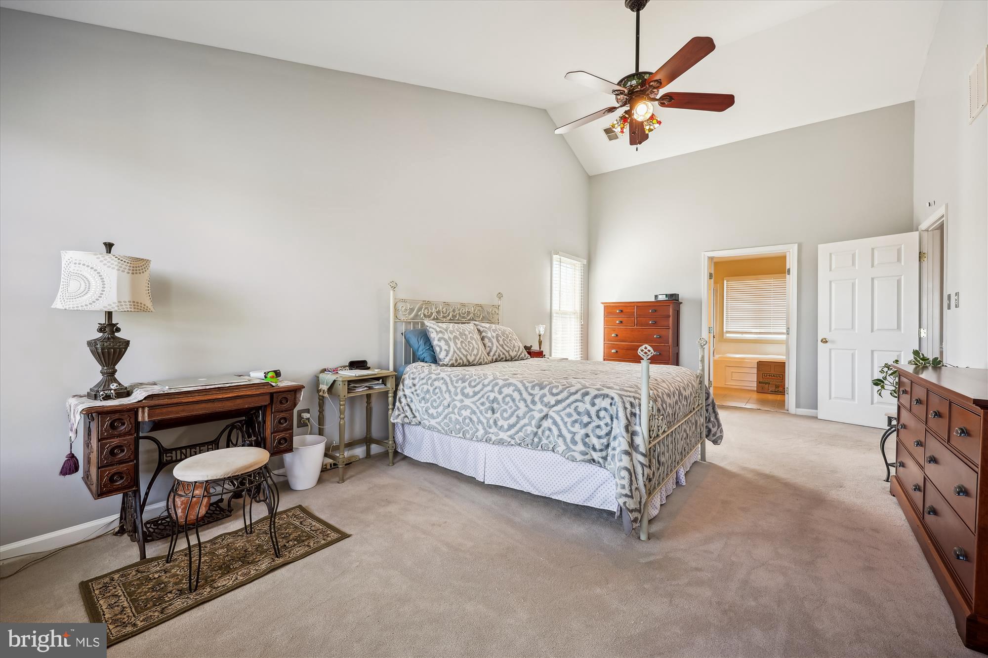 HUNTERS RUN - Residential