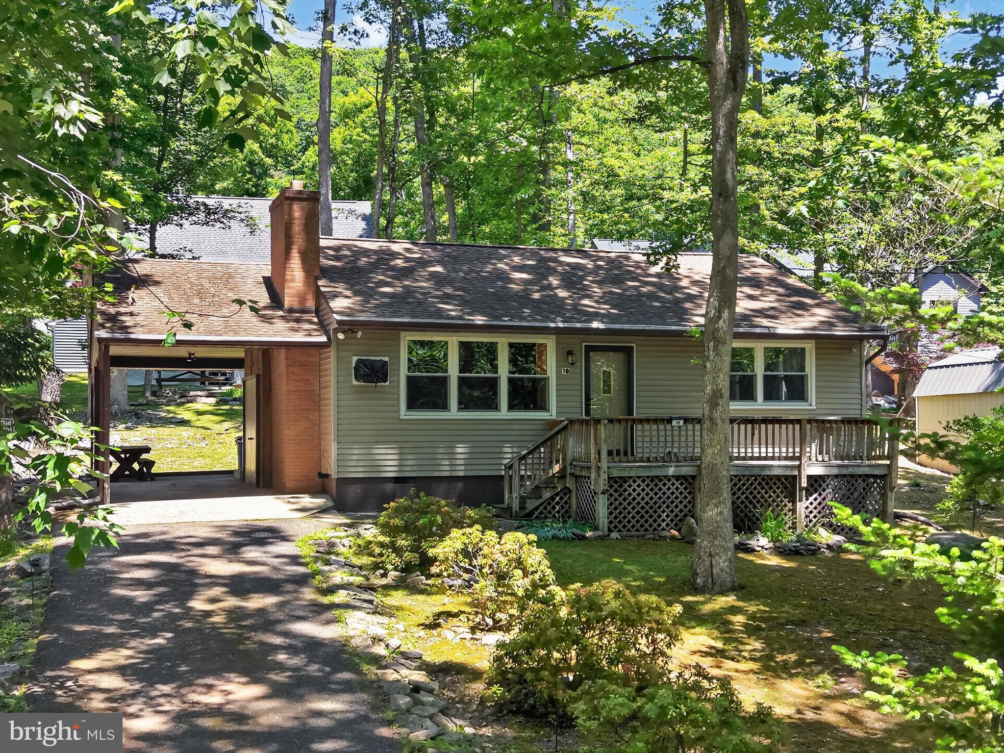 18 WHITE OAK ROAD
