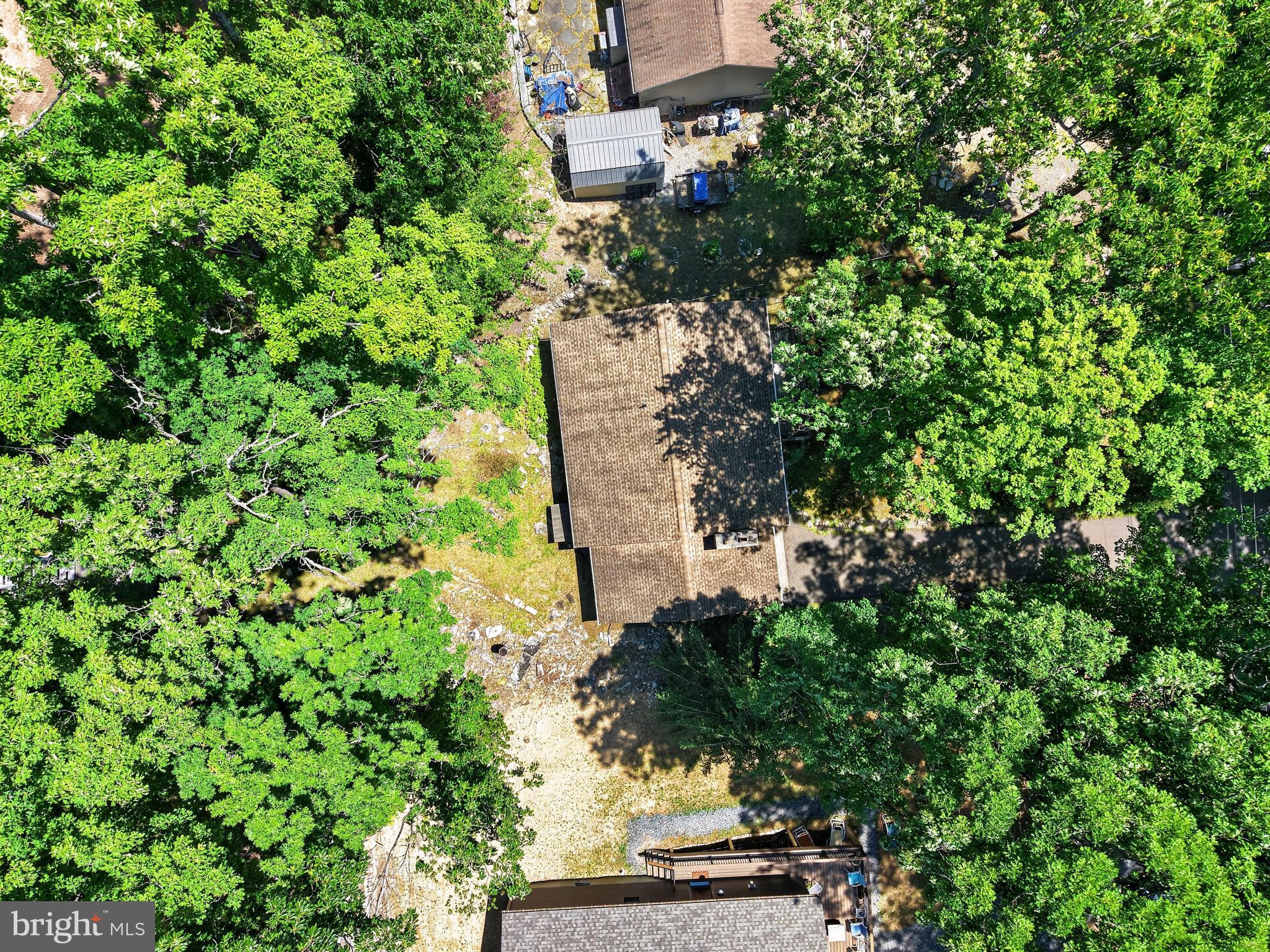 18 WHITE OAK ROAD