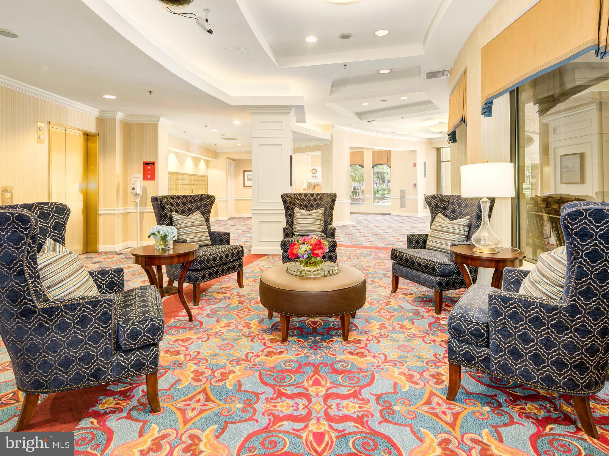 THE JEFFERSON - SUNRISE SENIOR LIVING - Residential