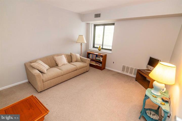 FOX VALLEY - Residential