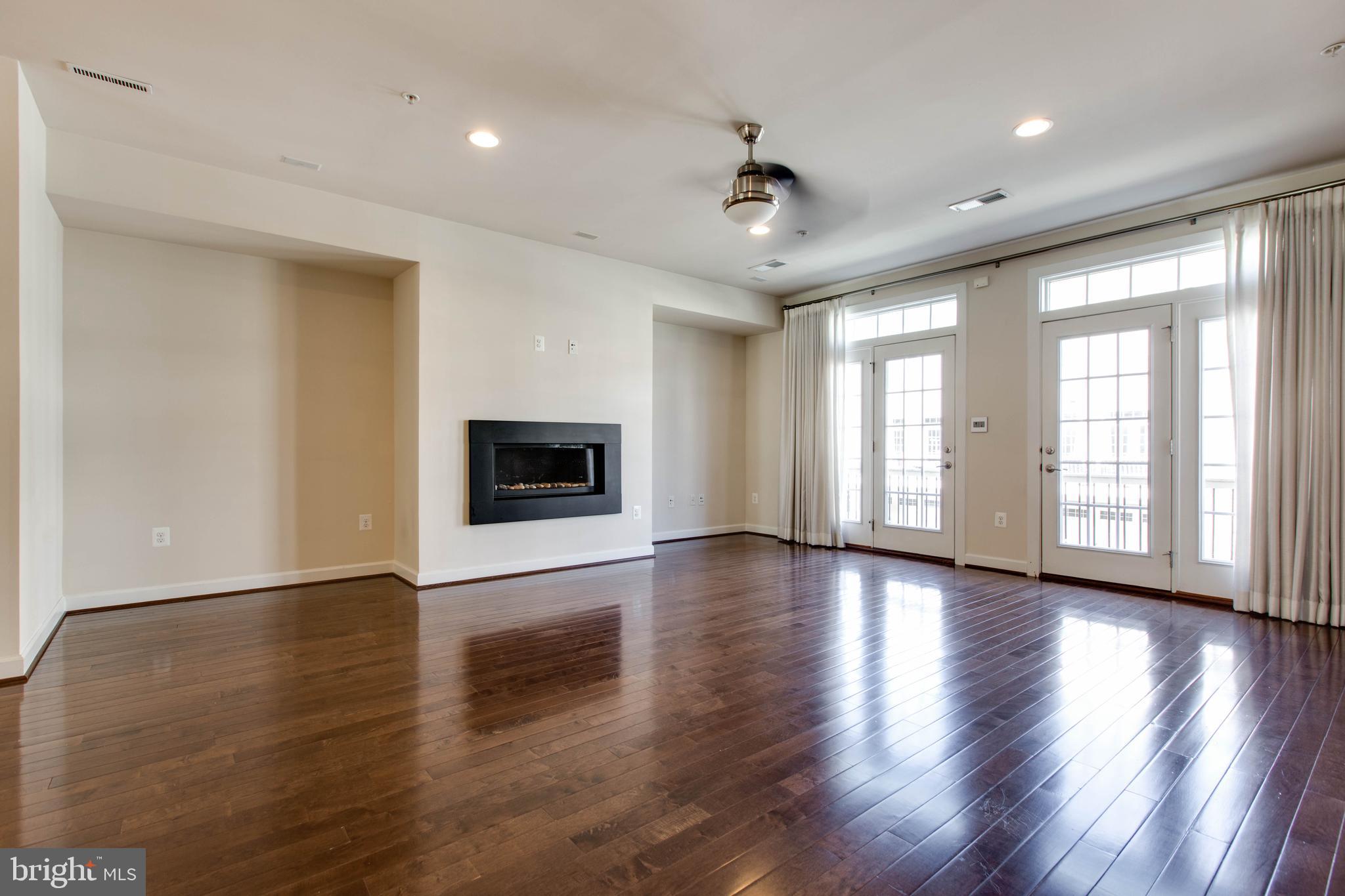 PARKSIDE - Residential Lease