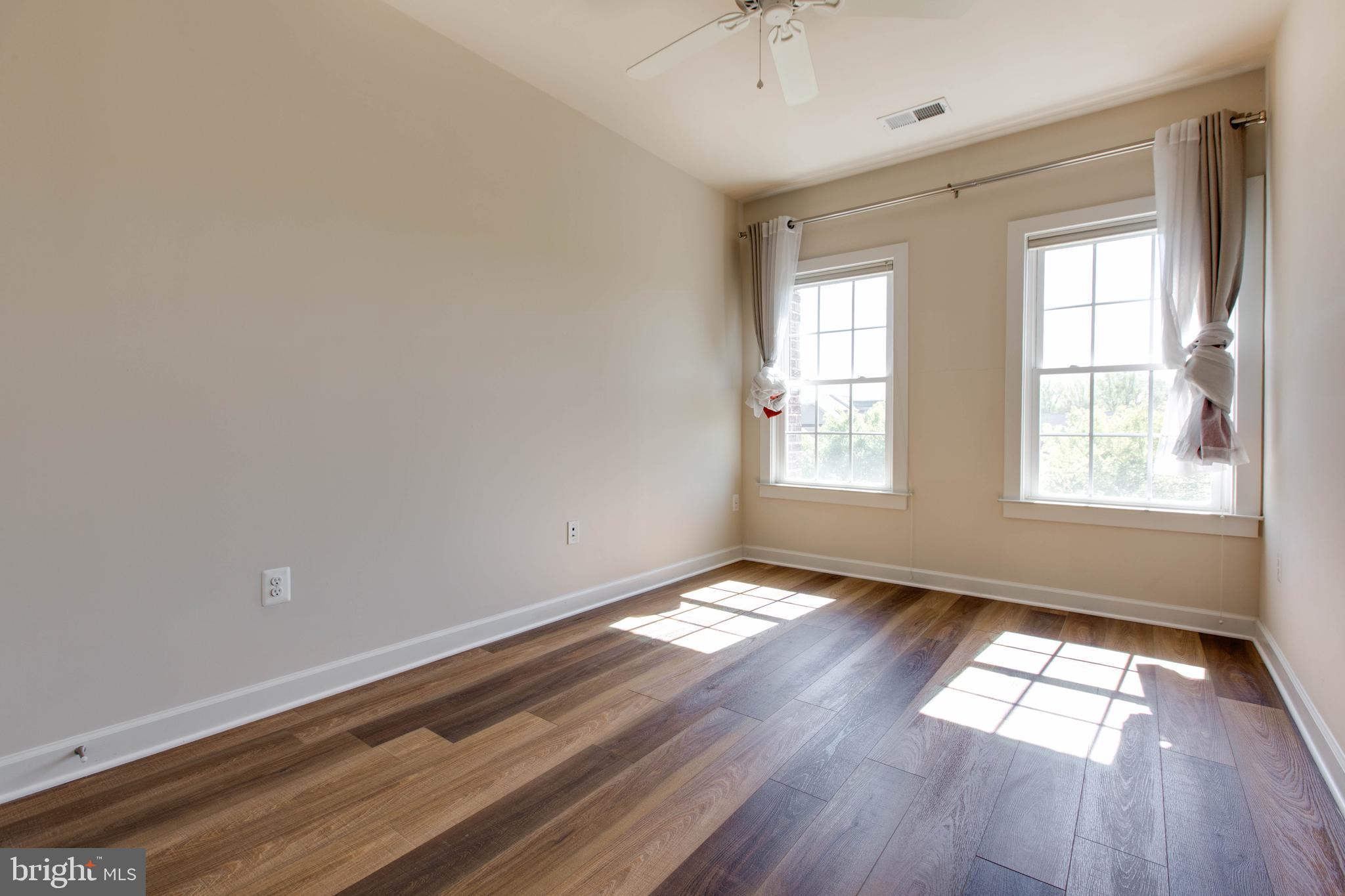 PARKSIDE - Residential Lease